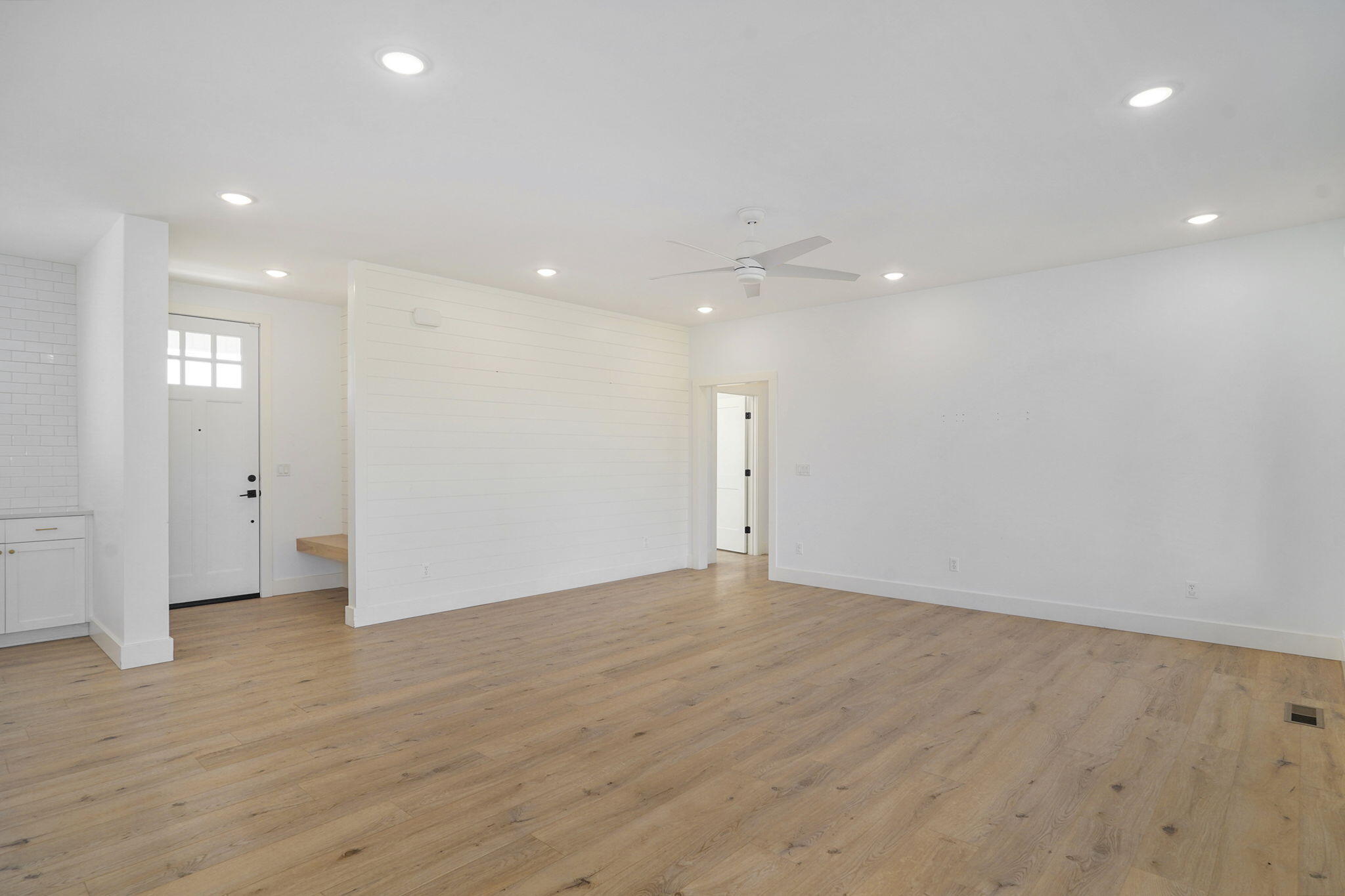 2619 East Old Ivy Street Property Photo 6