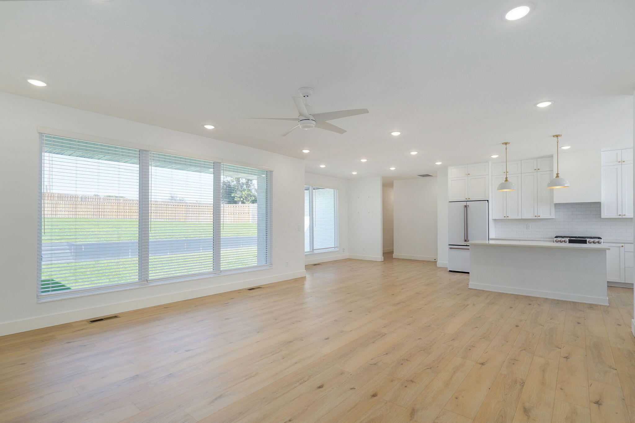 2619 East Old Ivy Street Property Photo 8