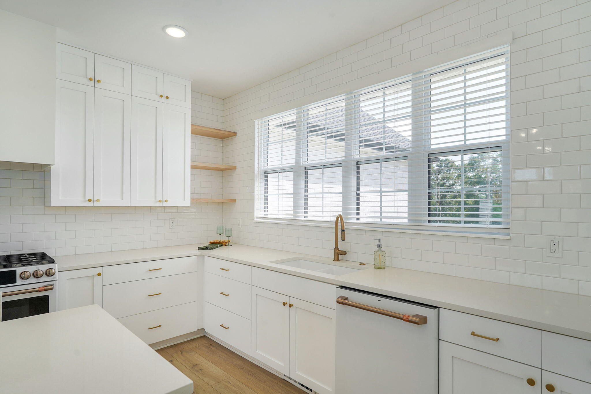 2619 East Old Ivy Street Property Photo 11