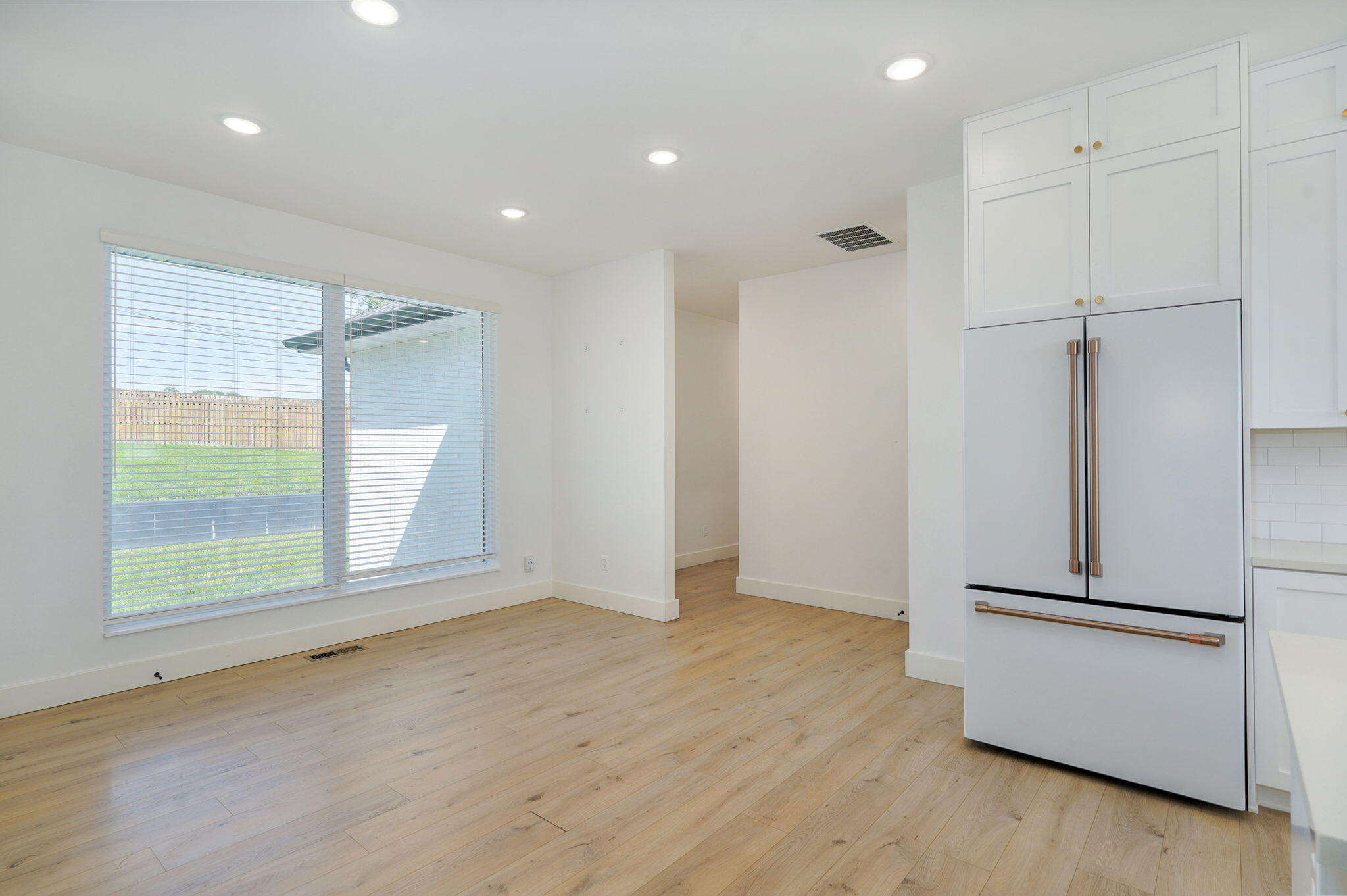 2619 East Old Ivy Street Property Photo 15