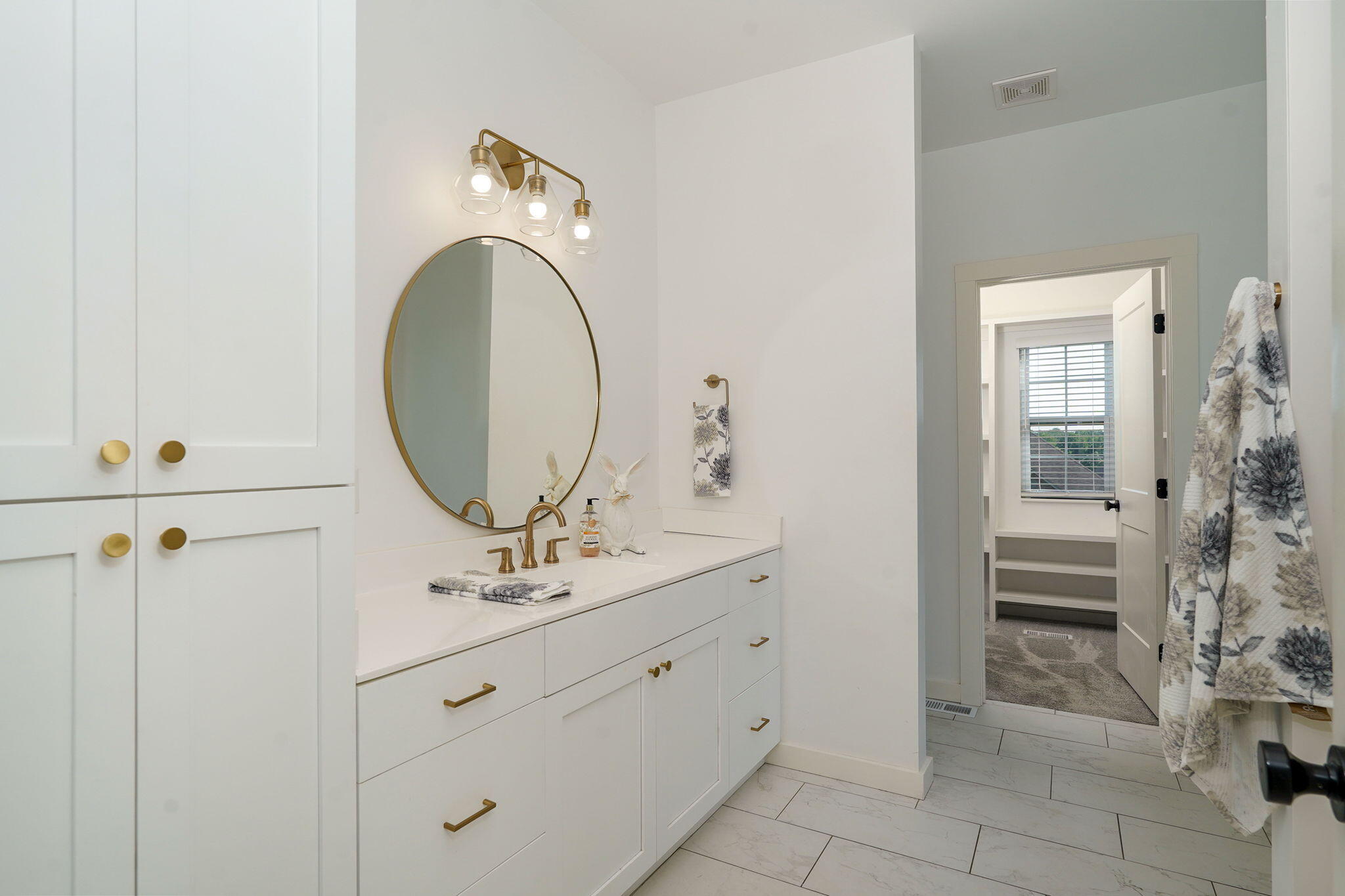 2619 East Old Ivy Street Property Photo 19