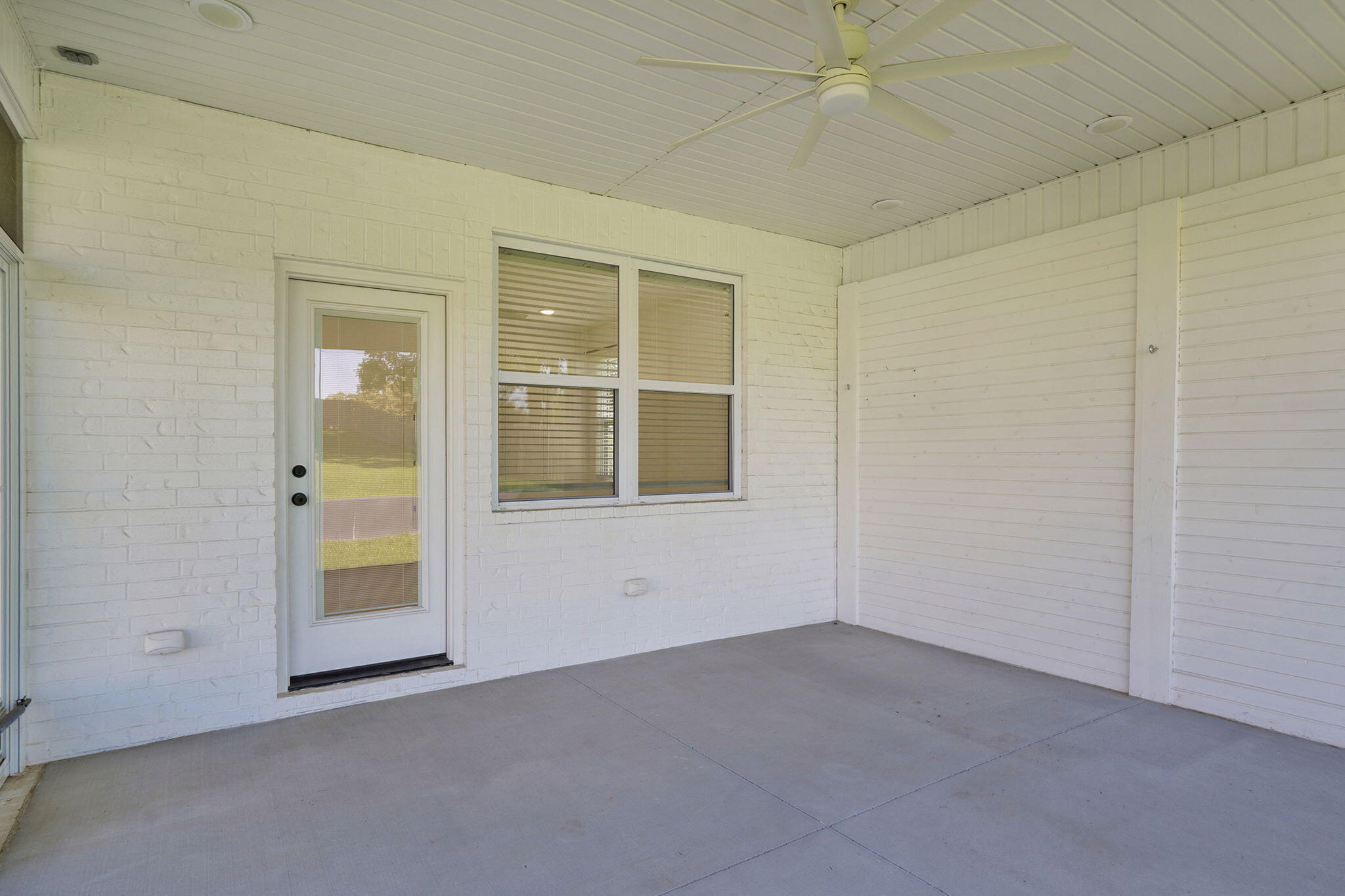 2619 East Old Ivy Street Property Photo 37