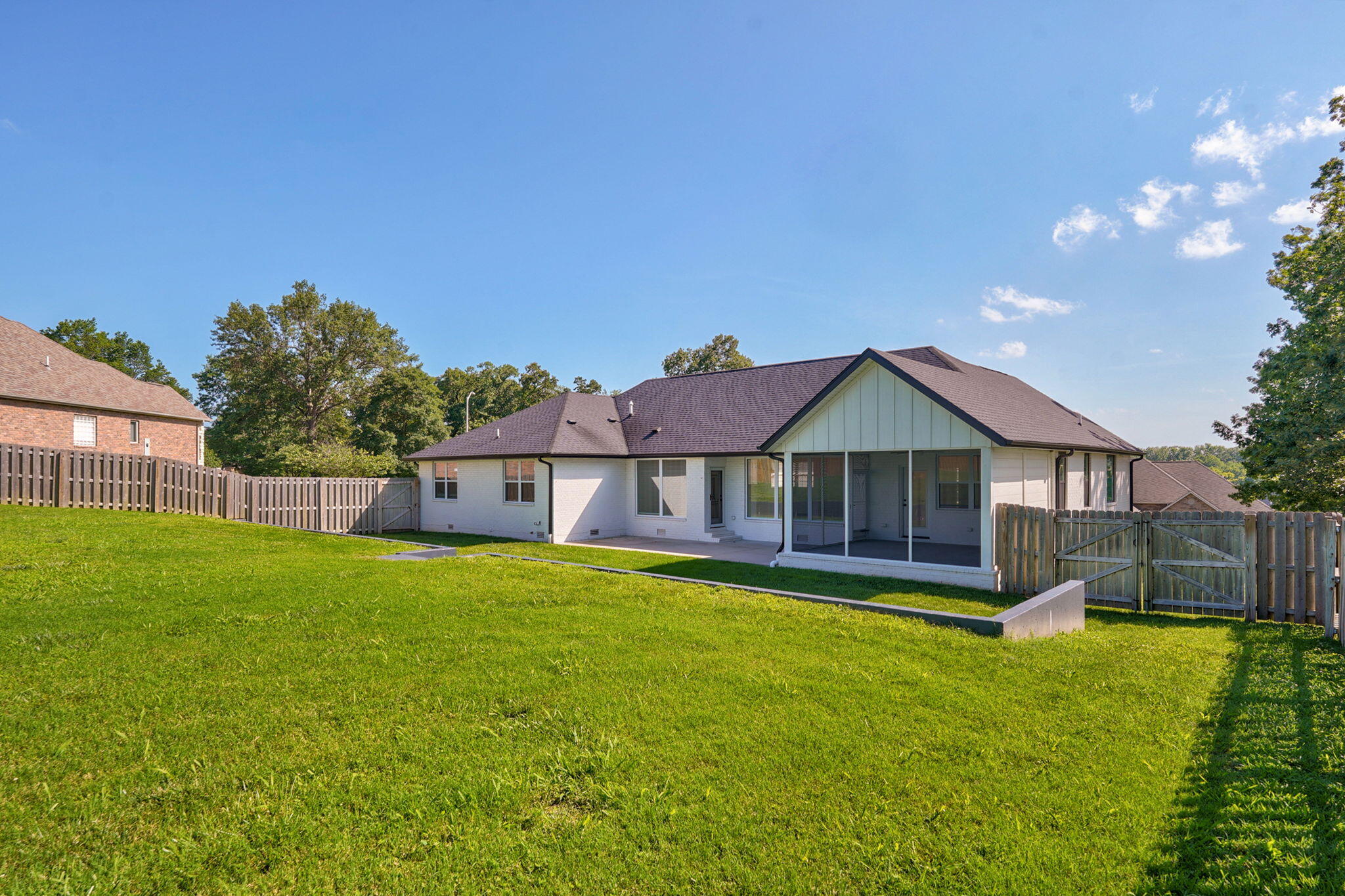 2619 East Old Ivy Street Property Photo 42