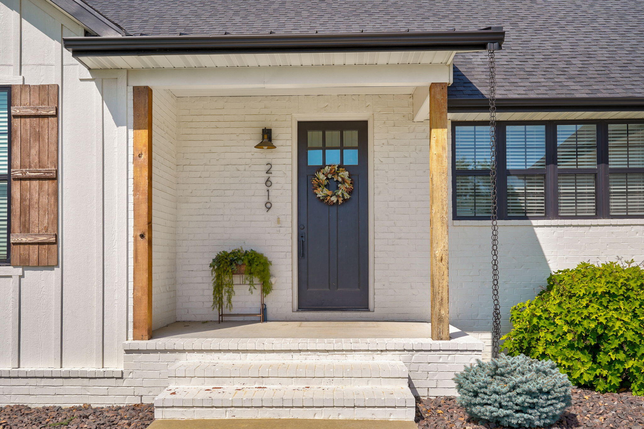 2619 East Old Ivy Street Property Photo 49