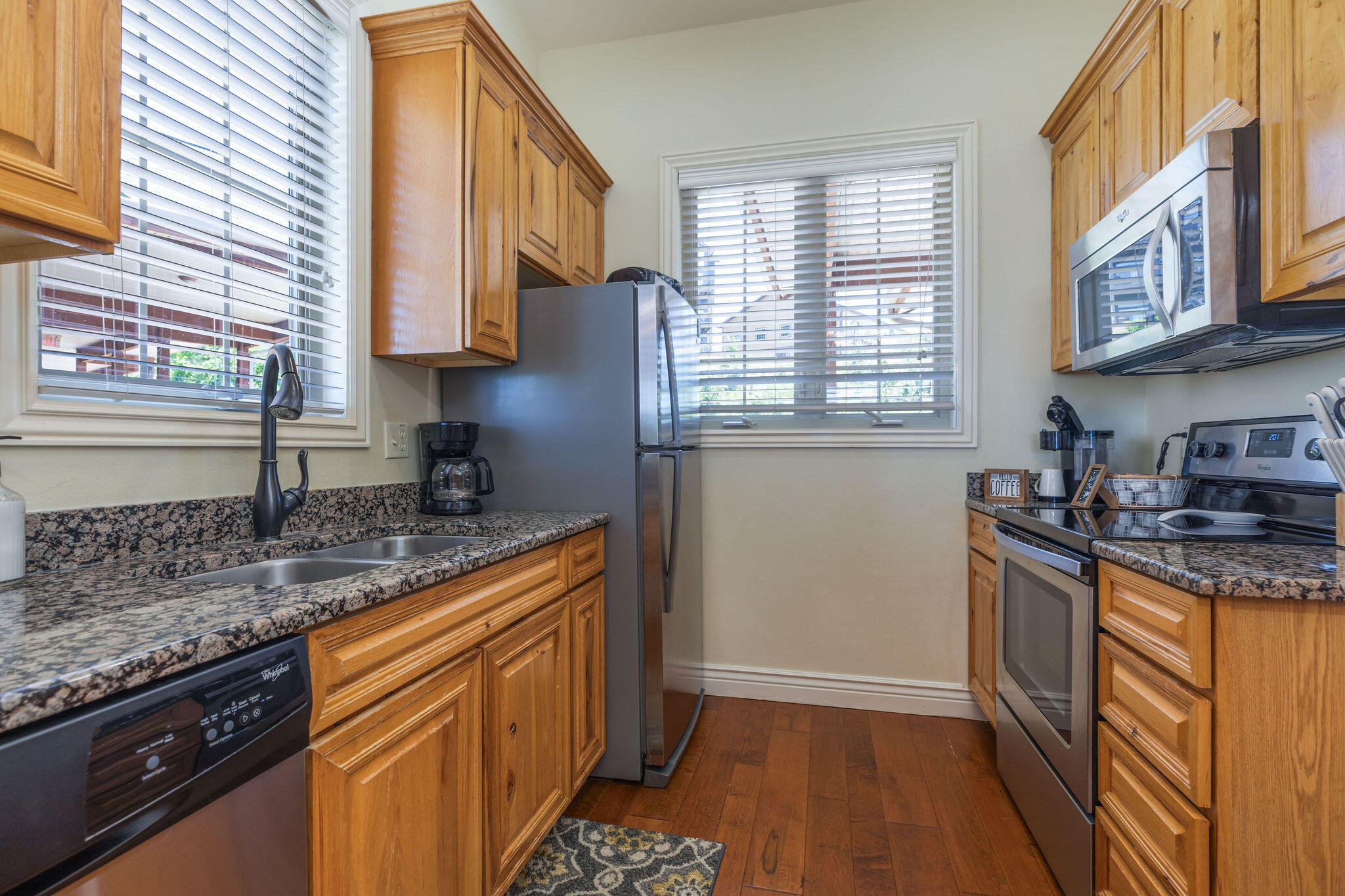 29 Stone Cliff Circle Unit 6 Property Photo 10