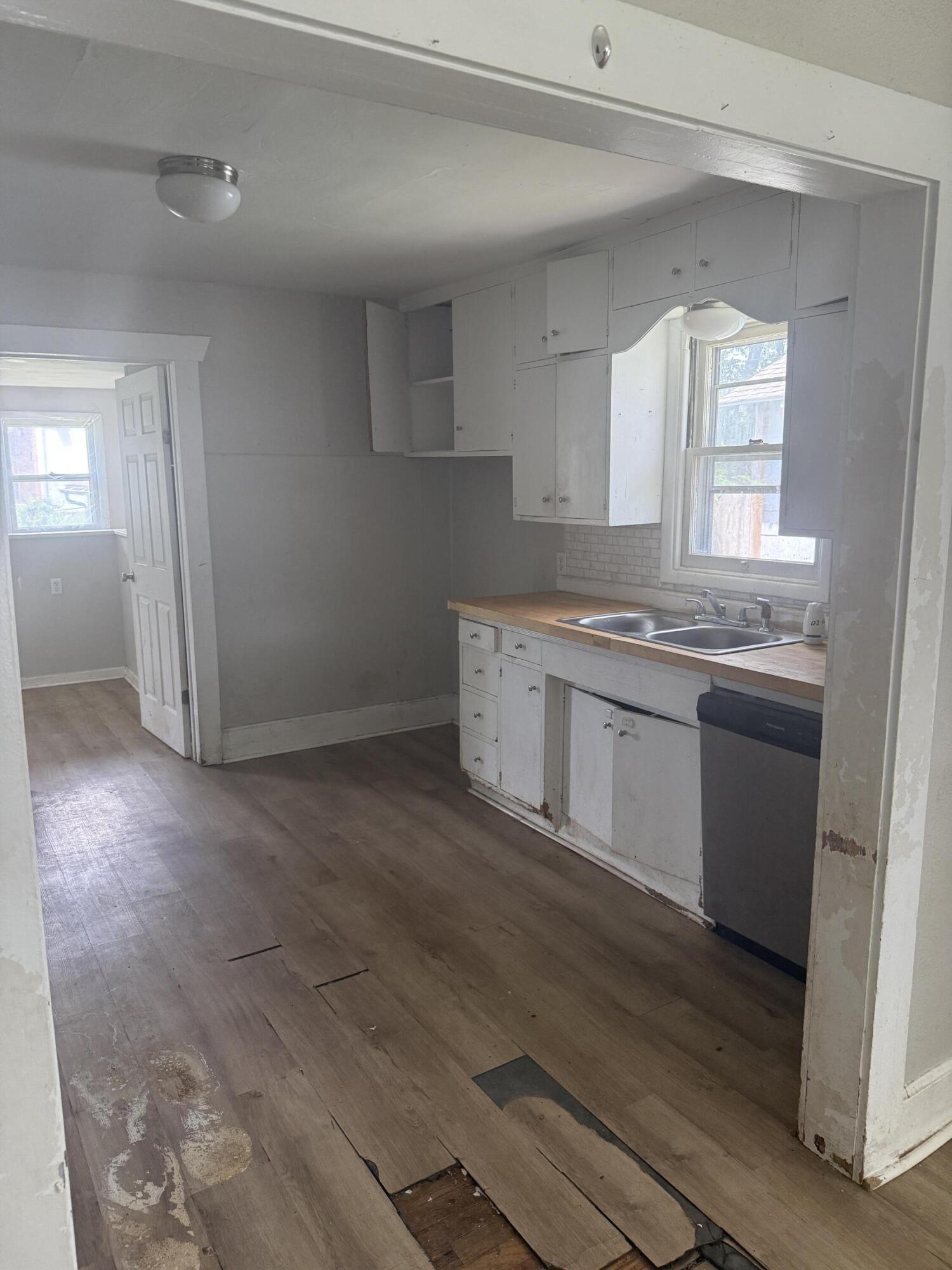 917 West Chicago Street Property Photo 3