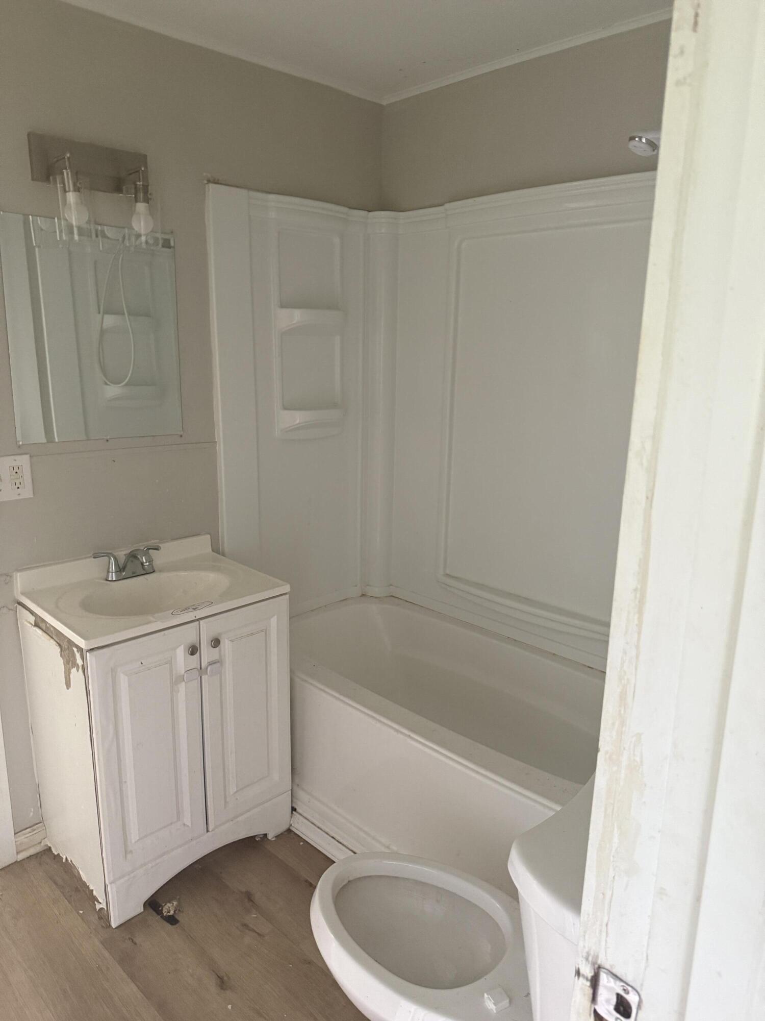 917 West Chicago Street Property Photo 4