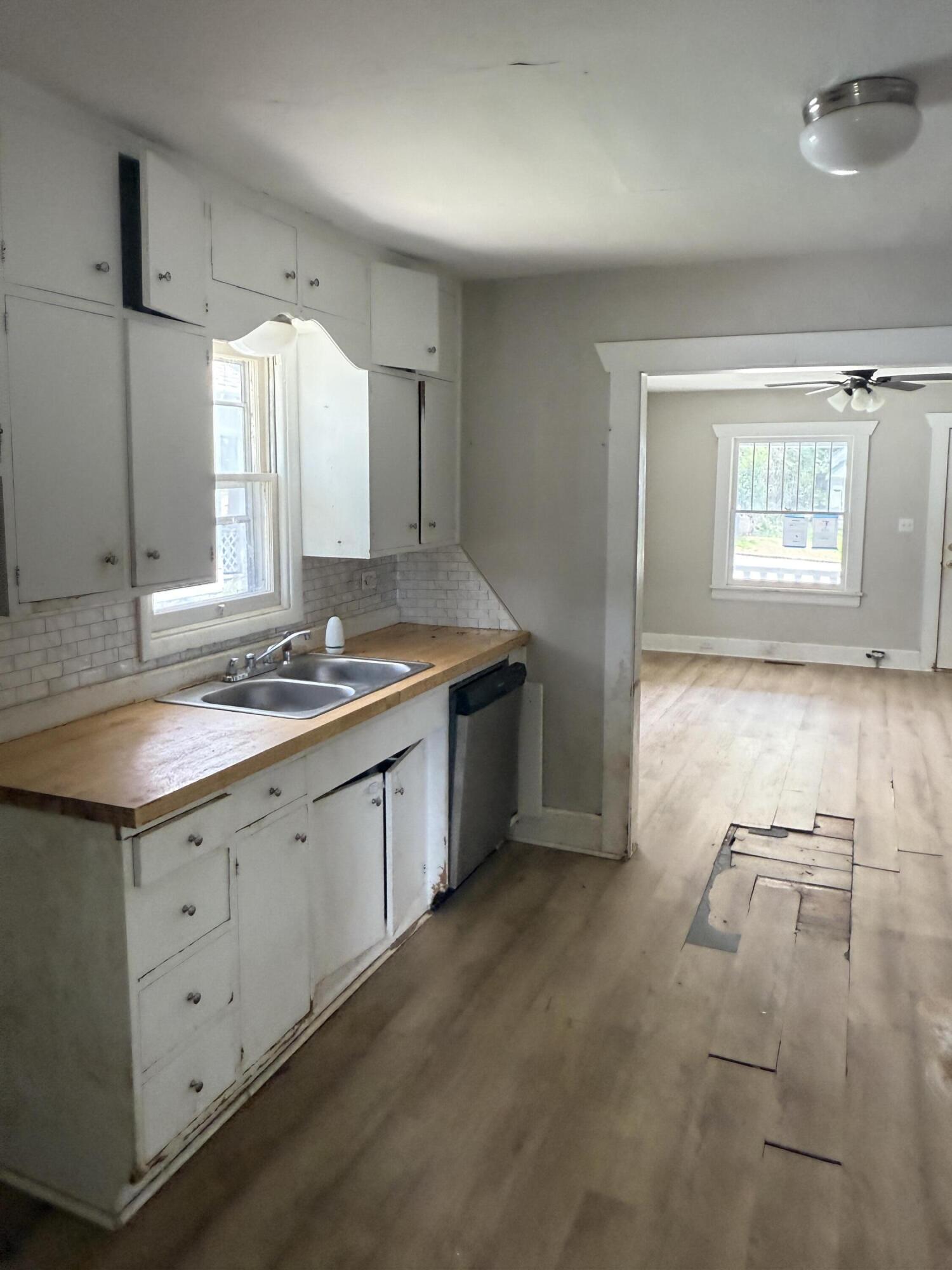 917 West Chicago Street Property Photo 5