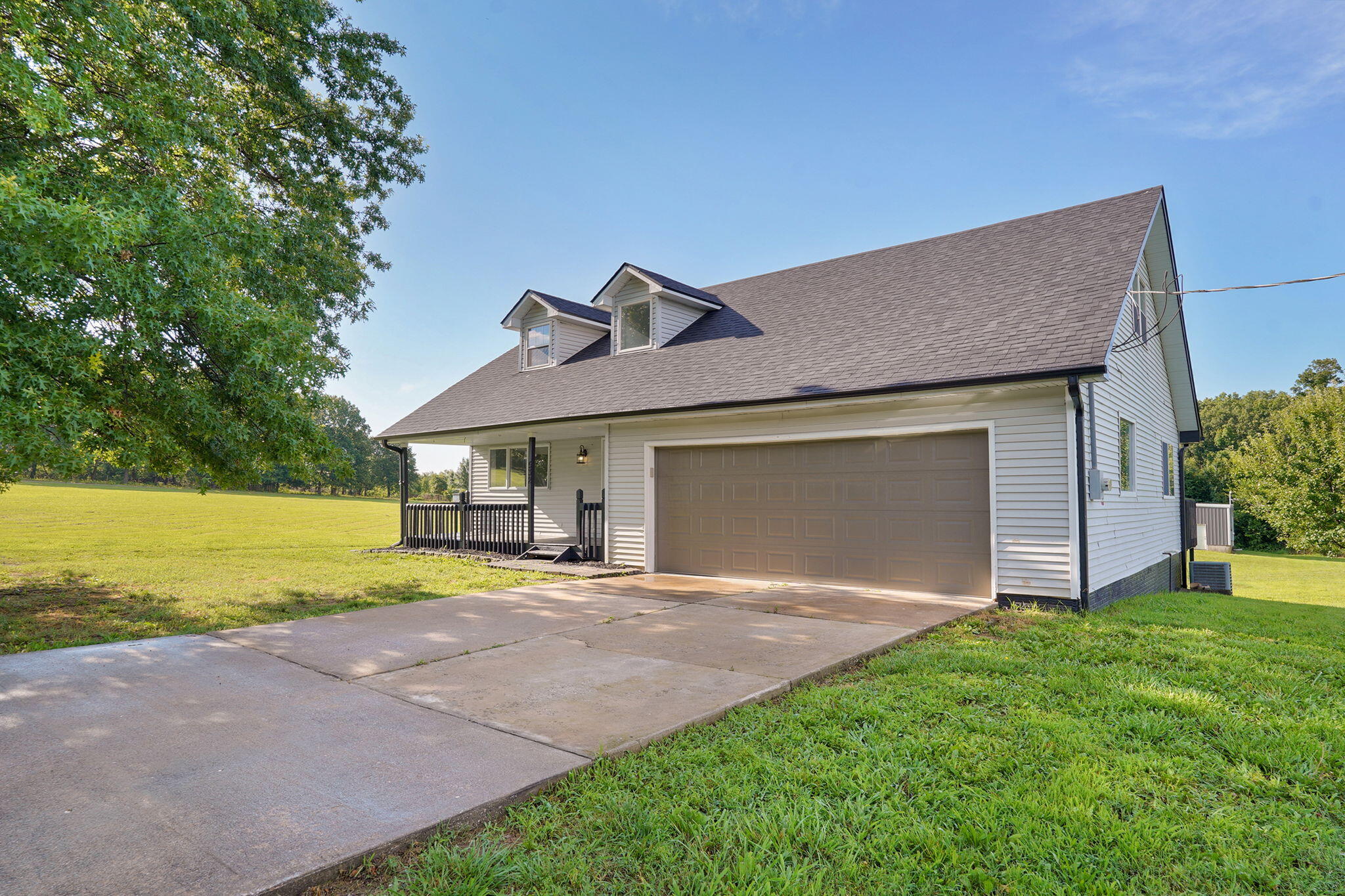 532 Charles Road Property Photo 4