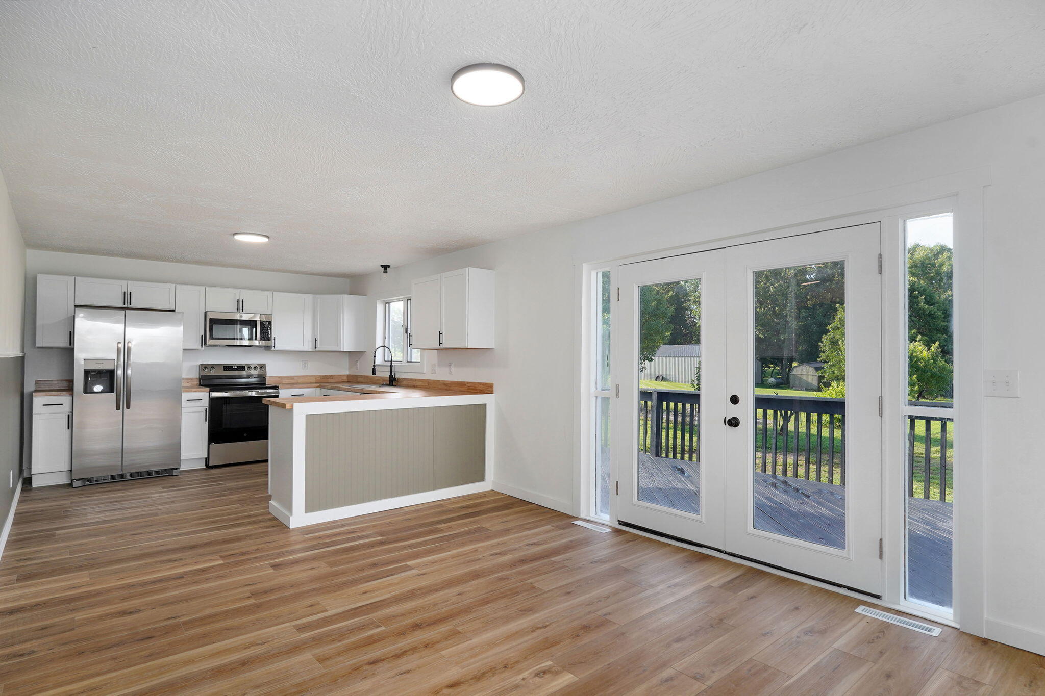 532 Charles Road Property Photo 7