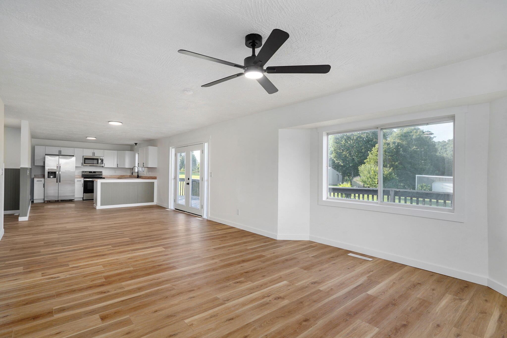 532 Charles Road Property Photo 8