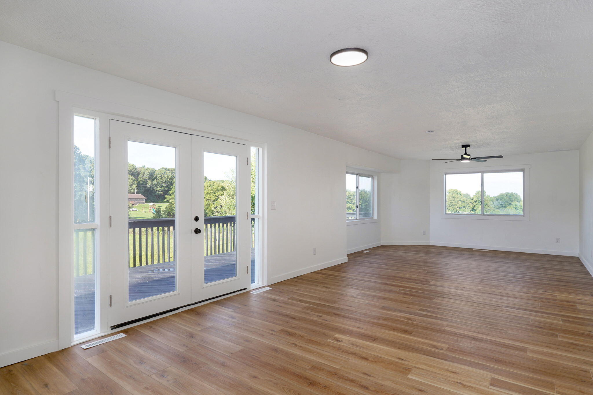 532 Charles Road Property Photo 11