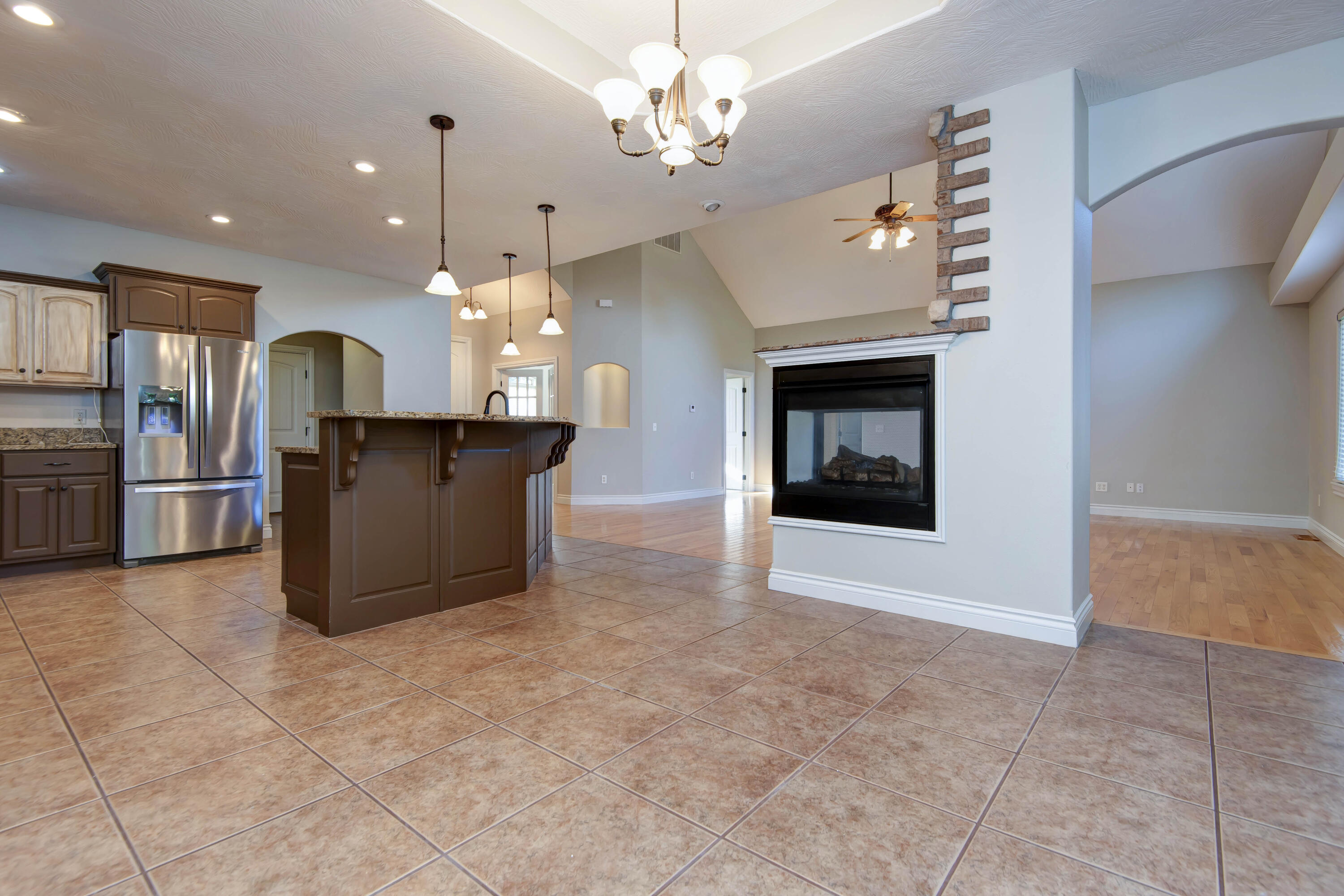 625 North Rockingham Avenue Property Photo 3