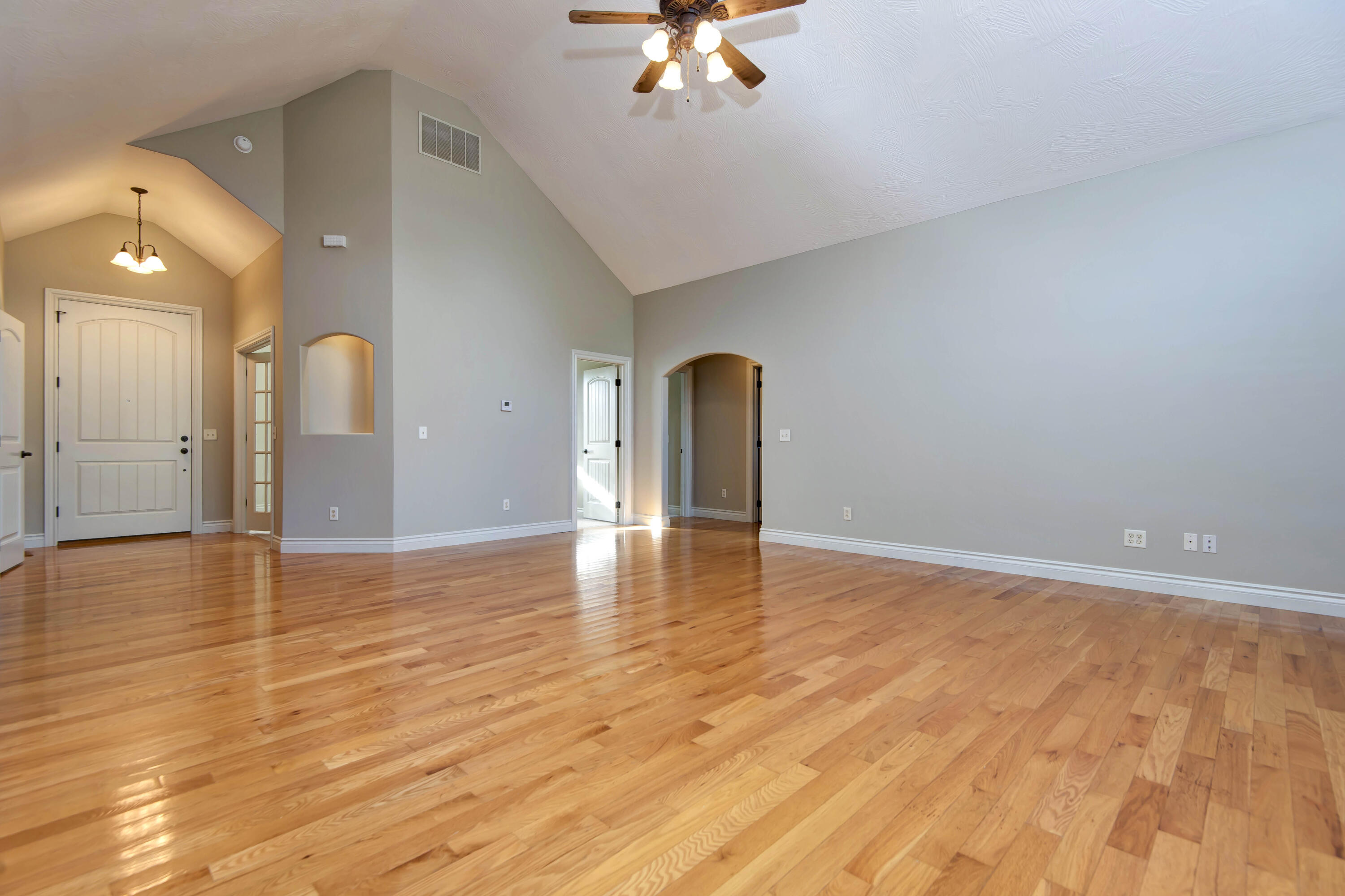 625 North Rockingham Avenue Property Photo 8