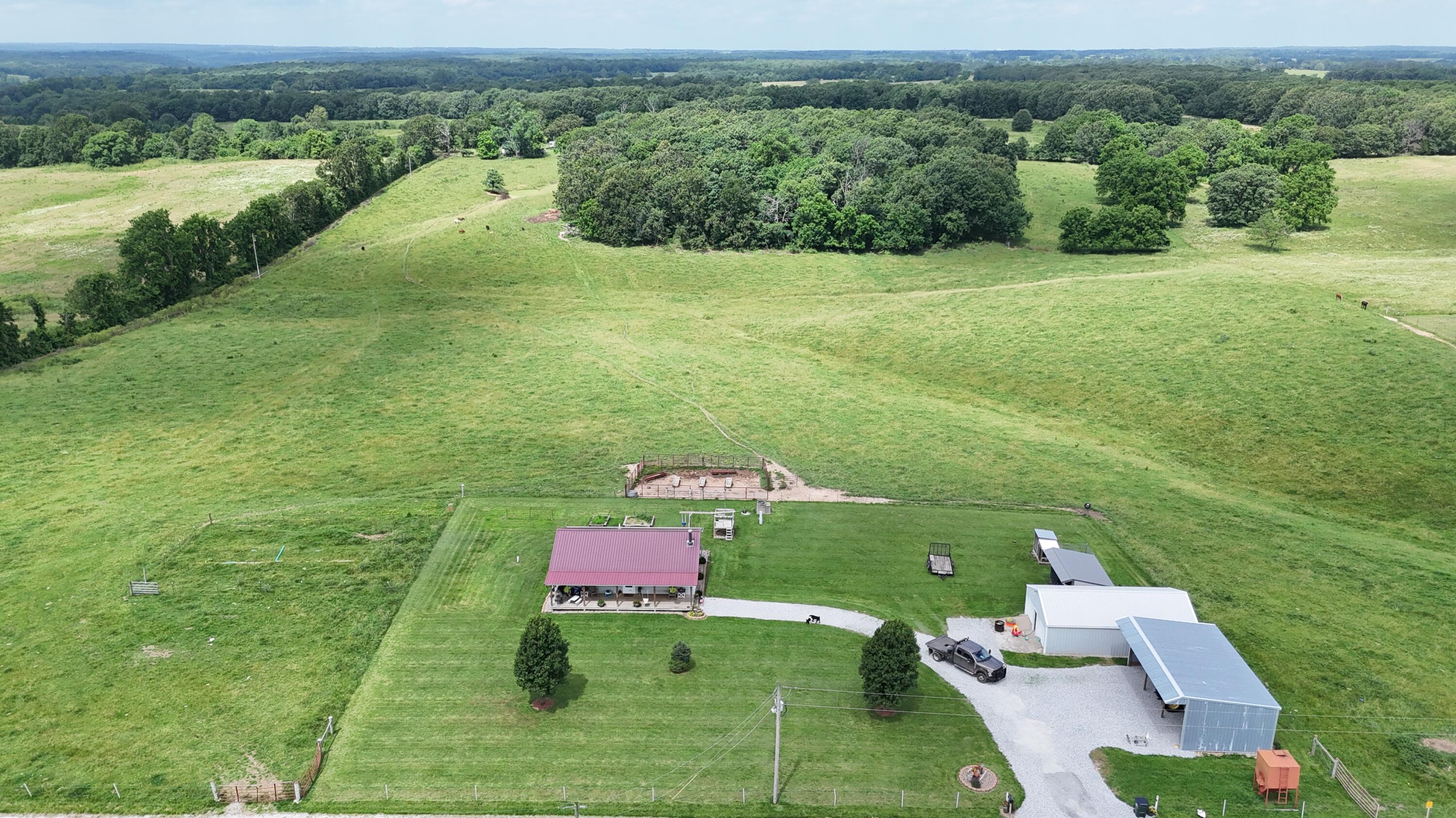2395 Farm Road 1170 Property Photo 2