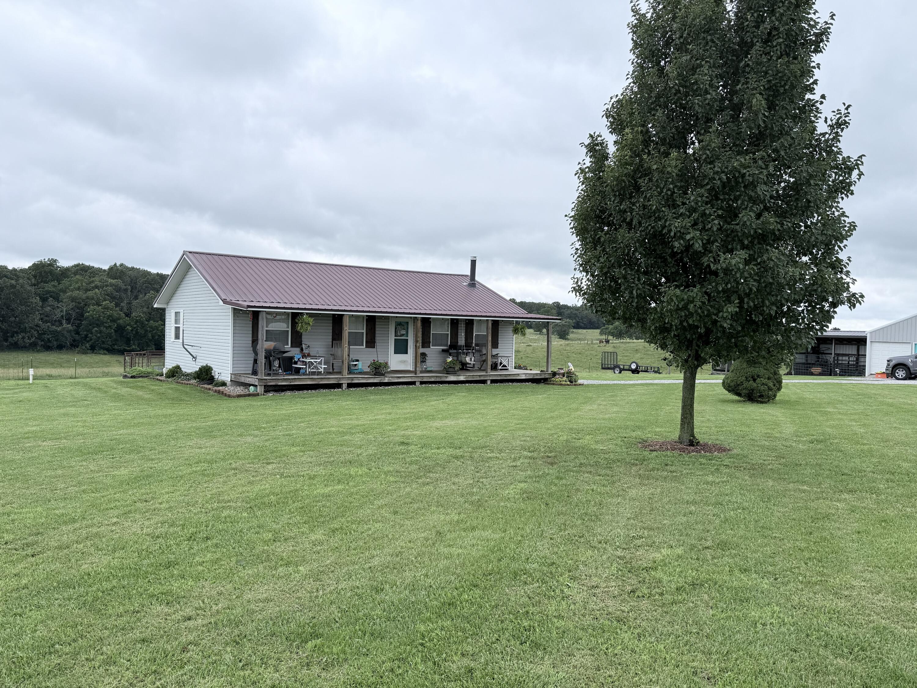 2395 Farm Road 1170 Property Photo 7