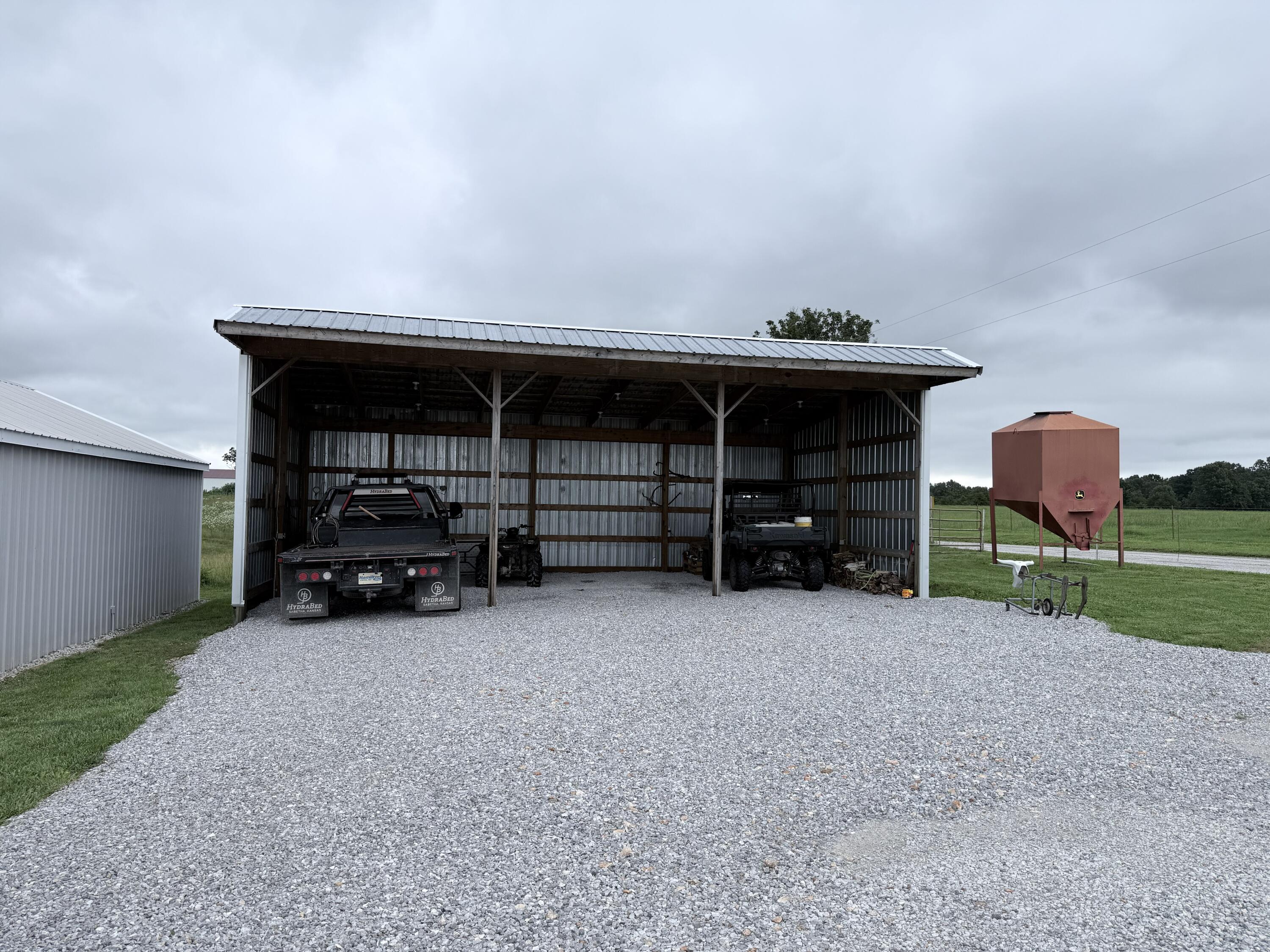 2395 Farm Road 1170 Property Photo 12