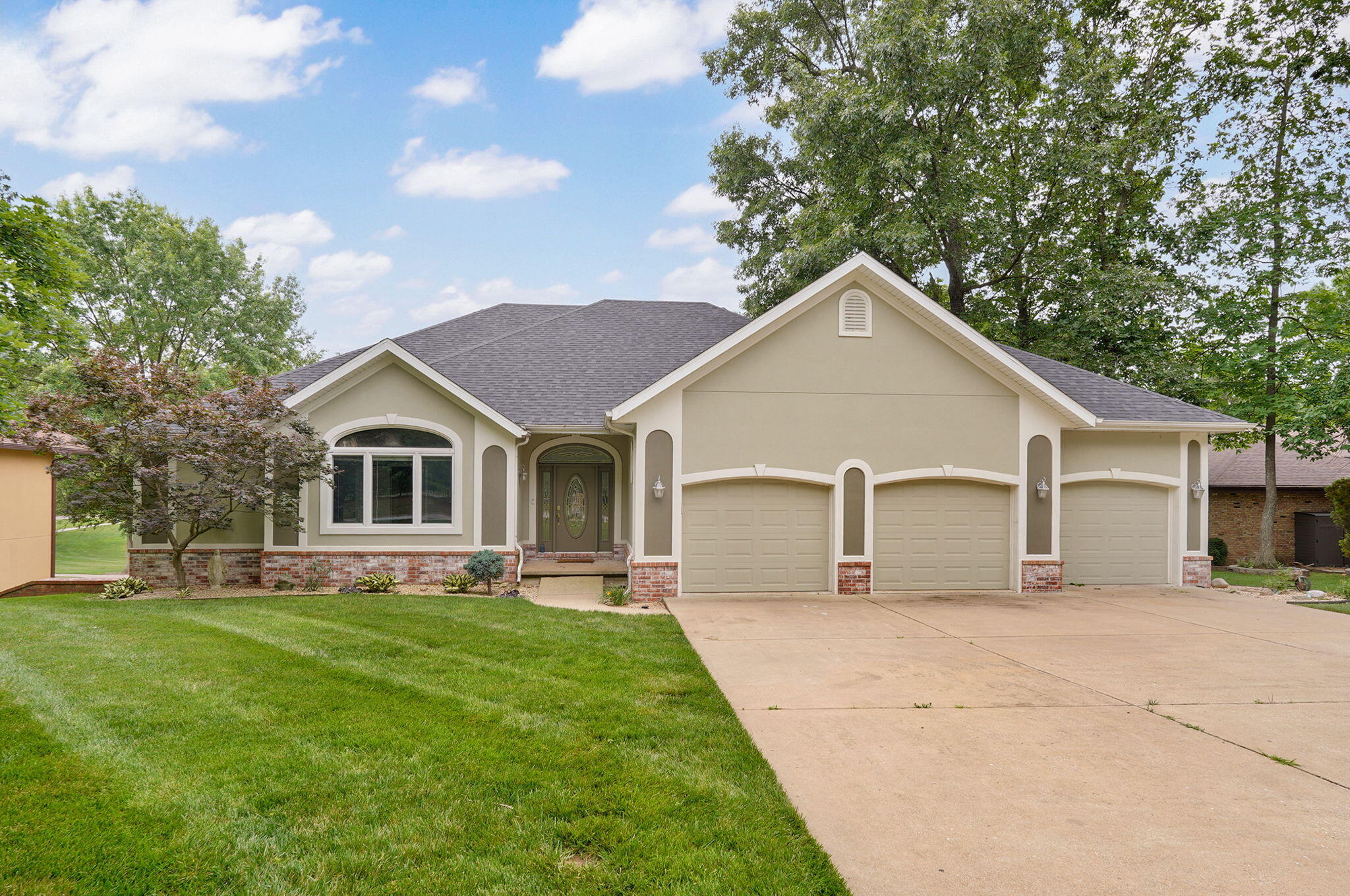 3318 Winged Foot Drive Property Photo 2
