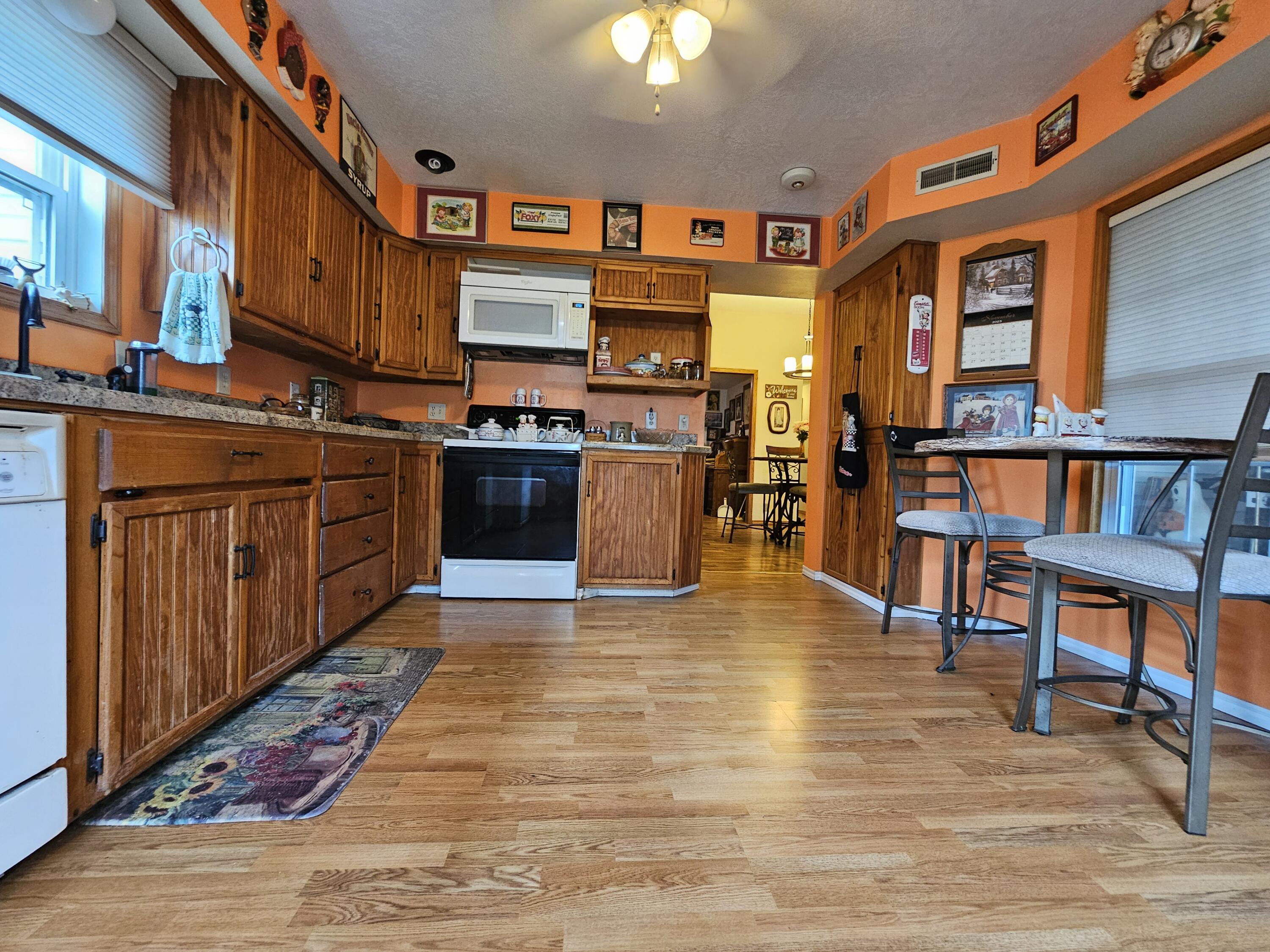 108 East Montgomery Street Property Photo 7