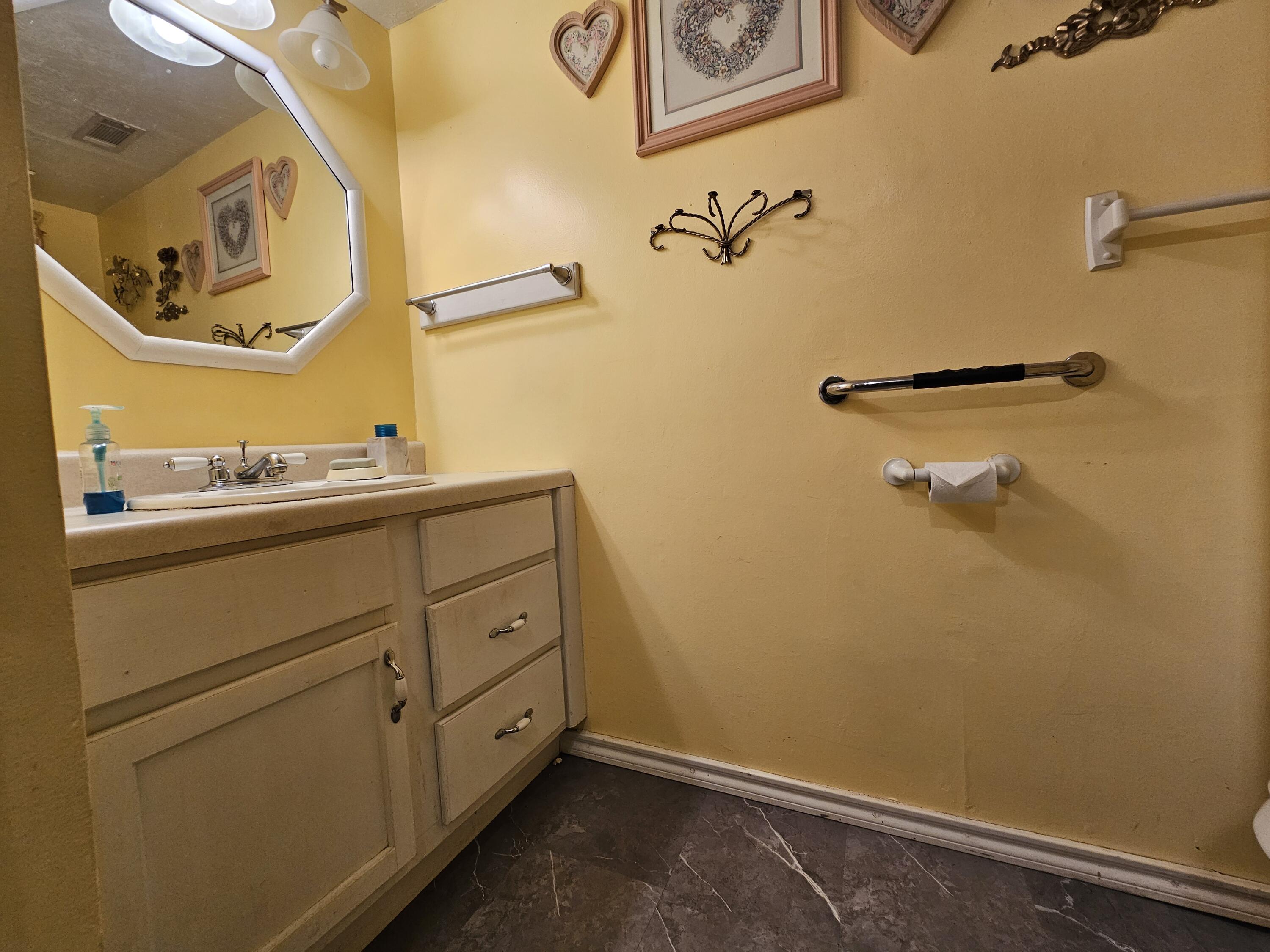 108 East Montgomery Street Property Photo 14