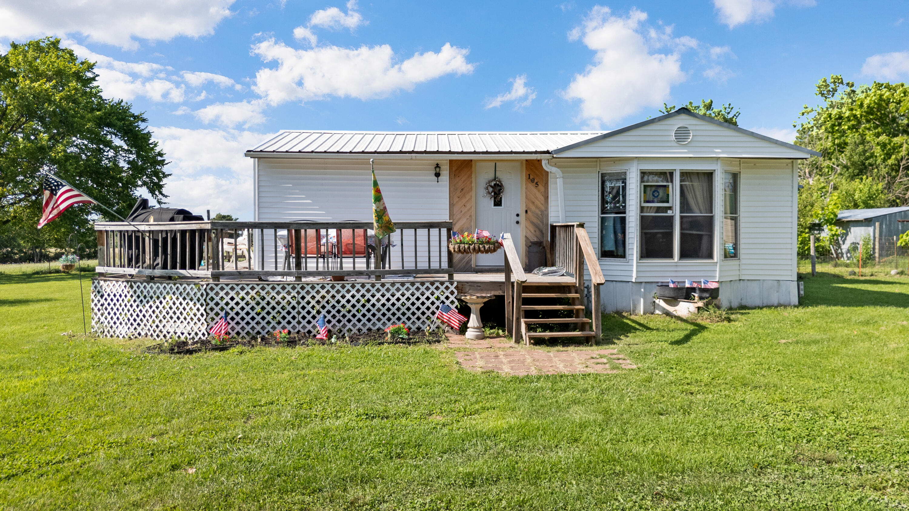 105 Snooks Road Property Photo 1