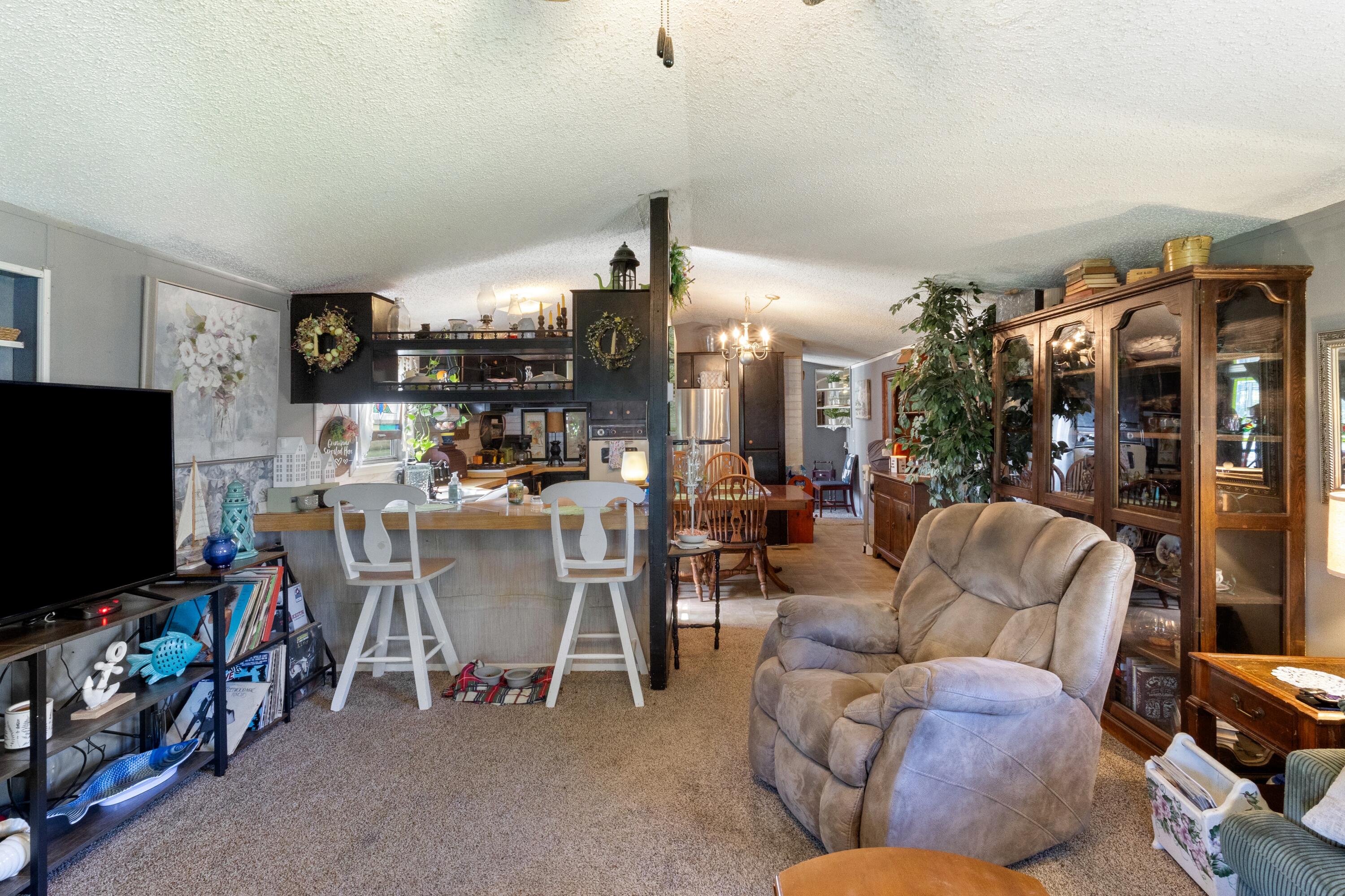 105 Snooks Road Property Photo 6