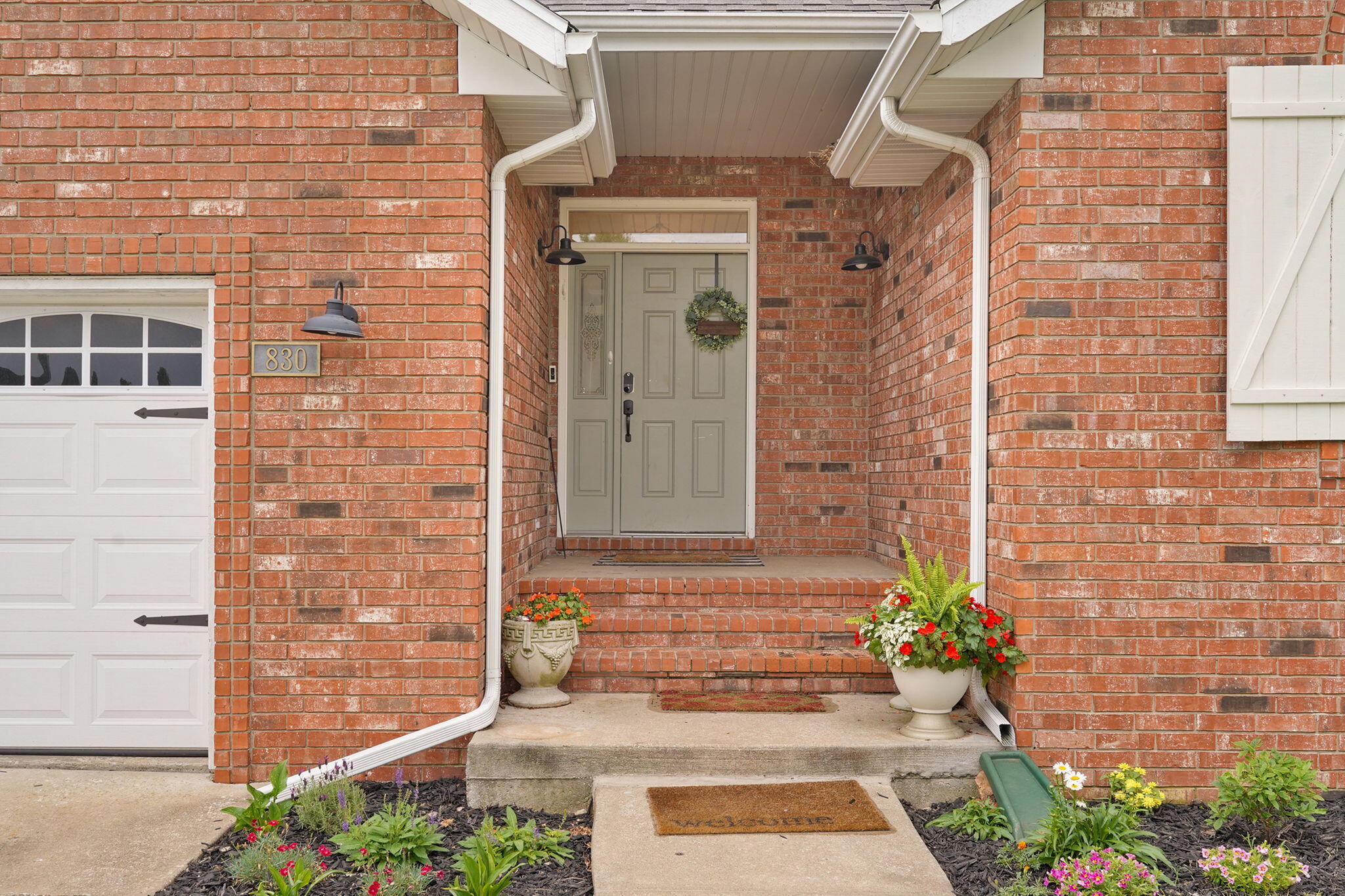 830 East Rachael Drive Property Photo 4
