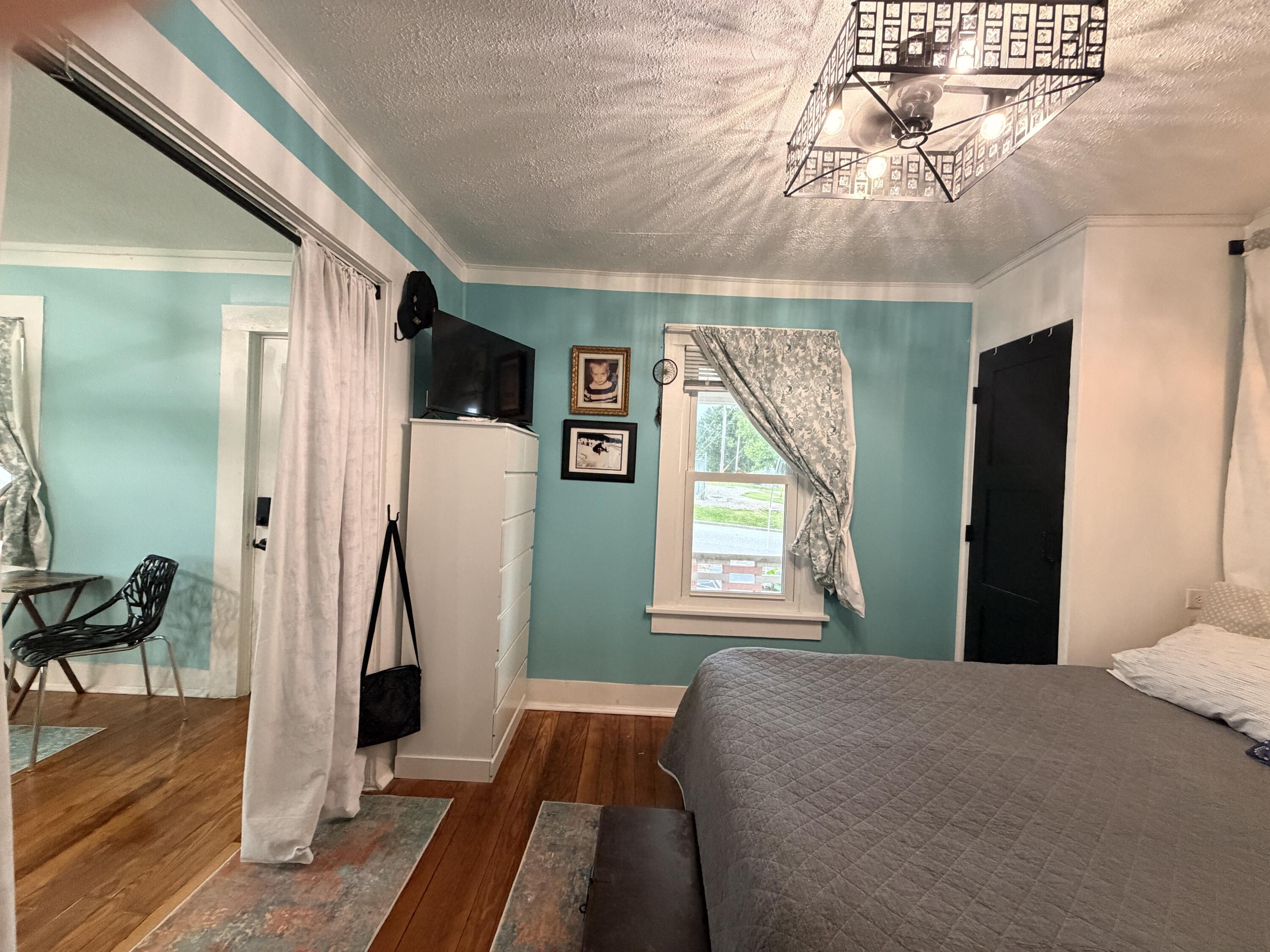 112 South High Street Property Photo 16