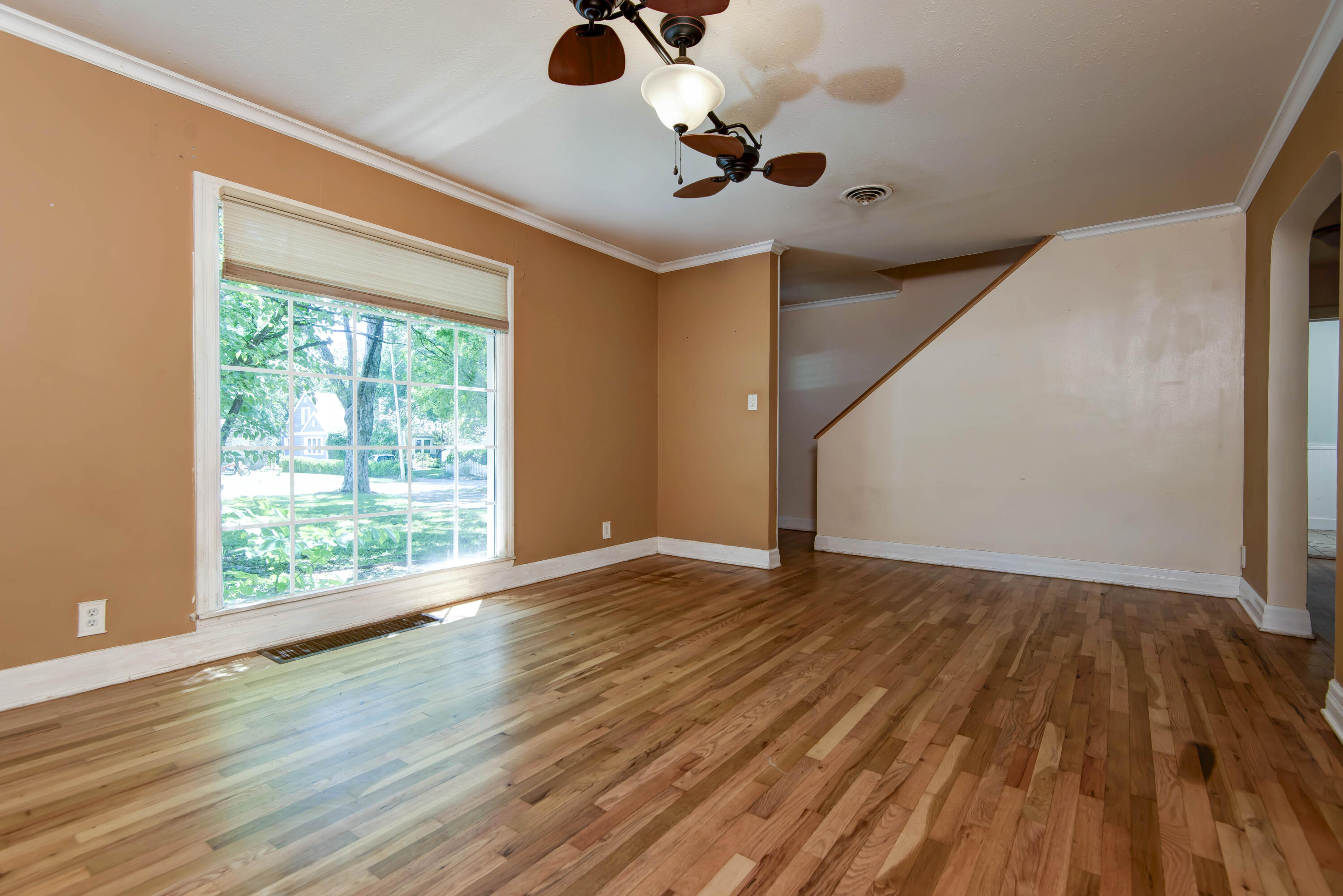 1235 East Stanford Street Property Photo 5