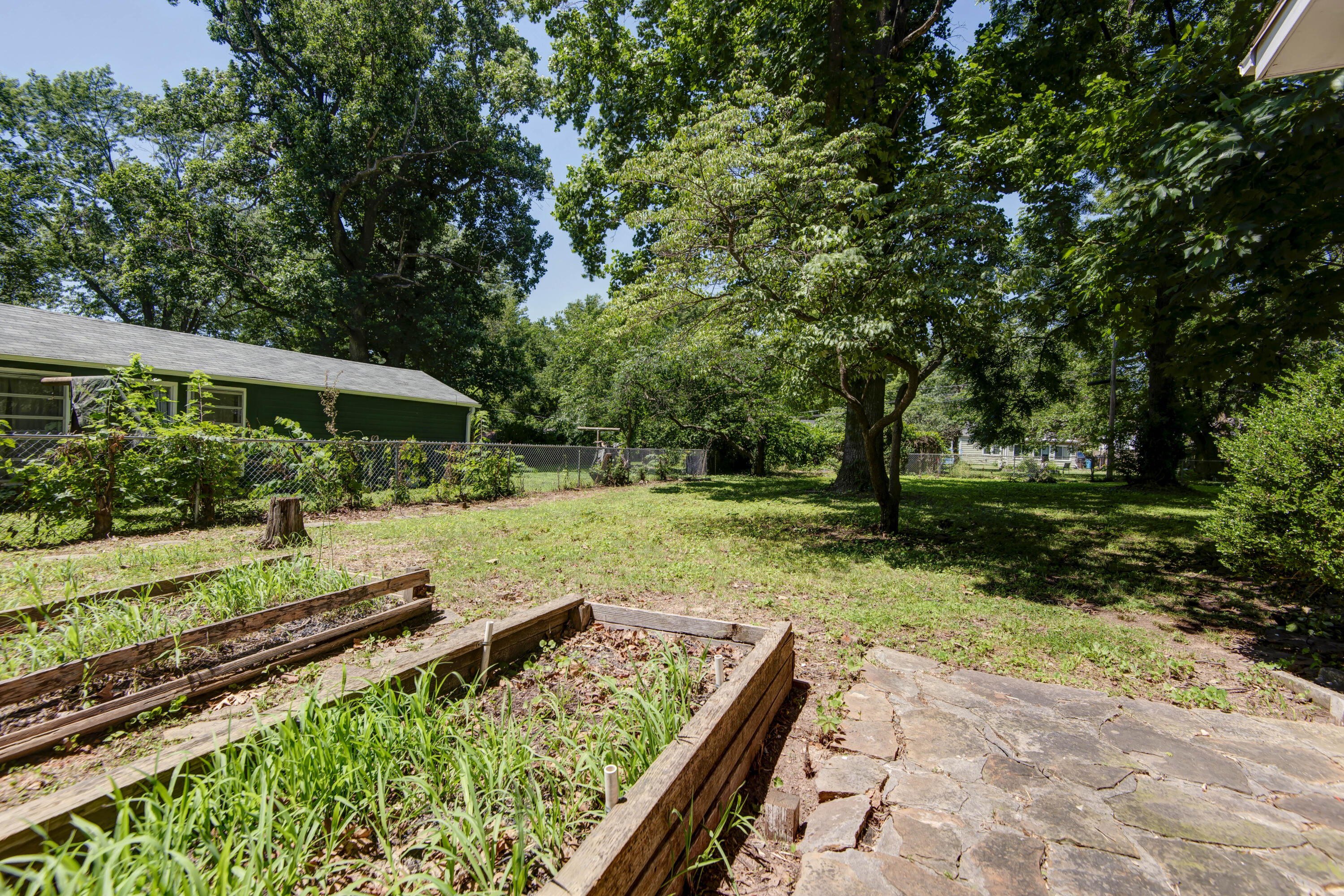 1235 East Stanford Street Property Photo 20