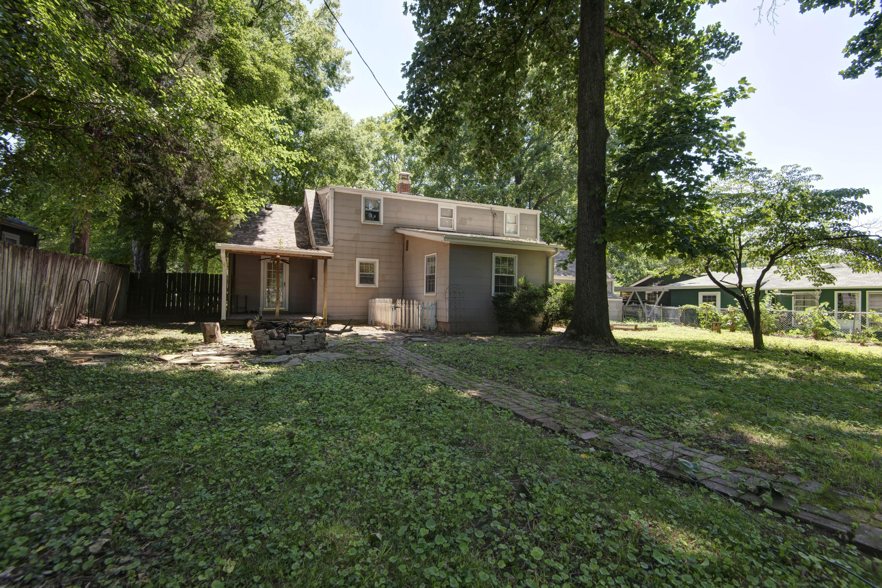 1235 East Stanford Street Property Photo 22