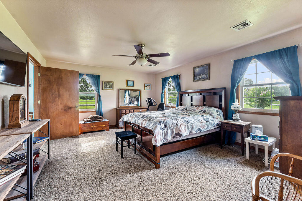 19150 Hereford Road Property Photo 4