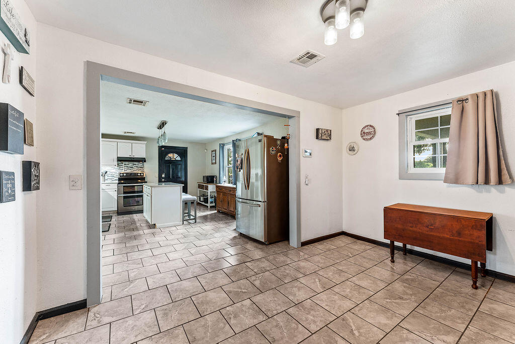 19150 Hereford Road Property Photo 11