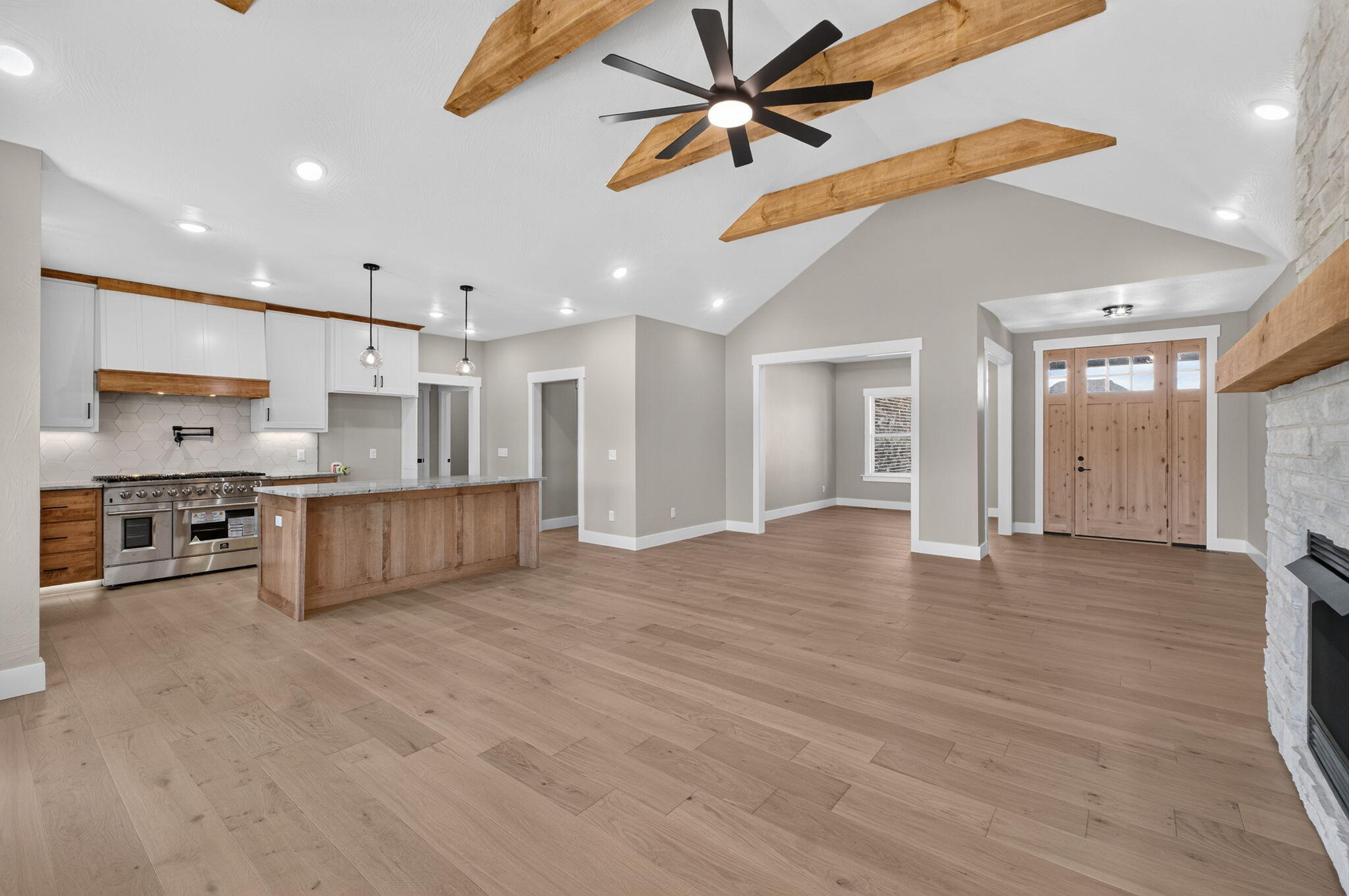 1749 East Skyline Property Photo 9