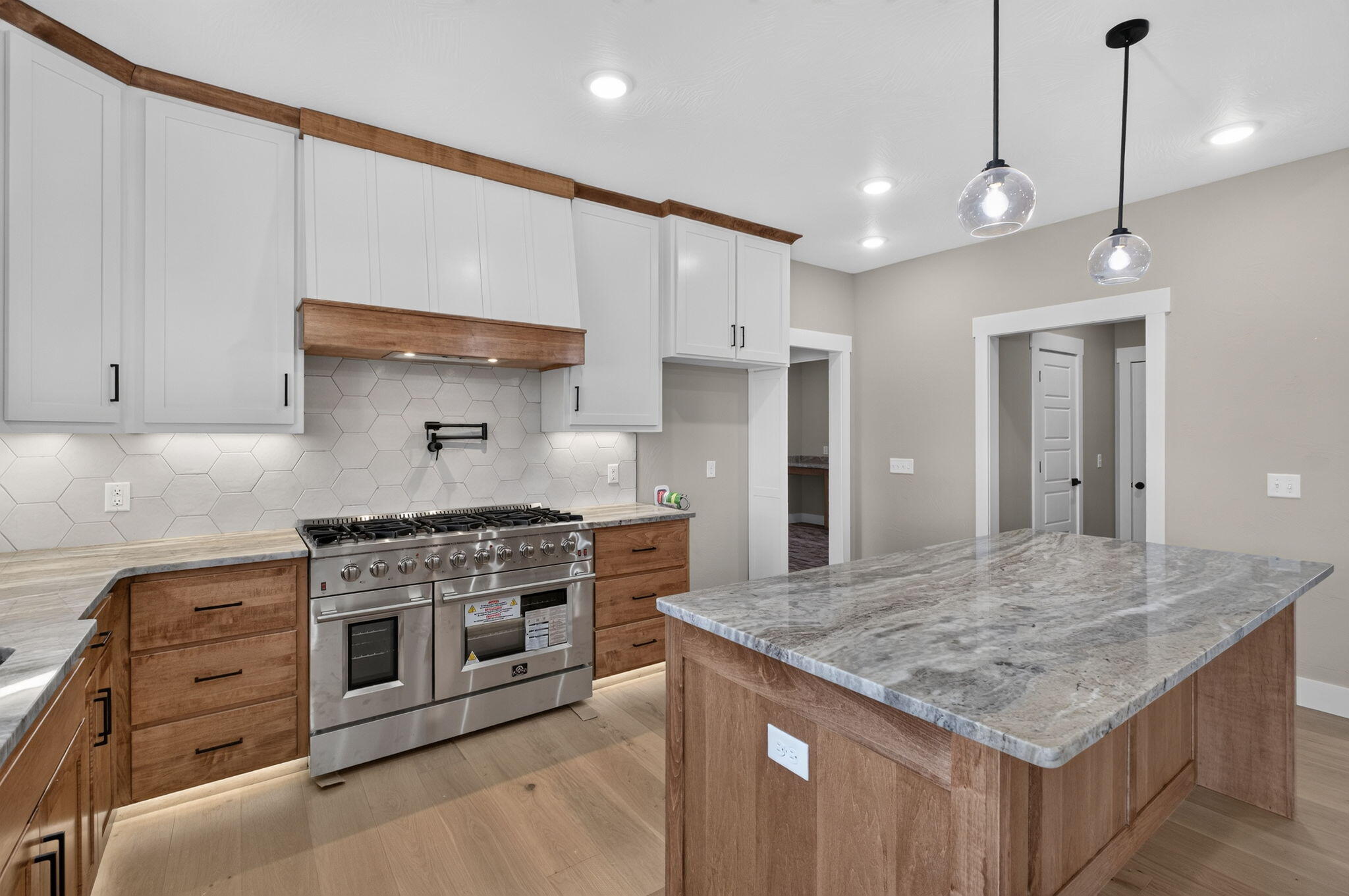 1749 East Skyline Property Photo 14
