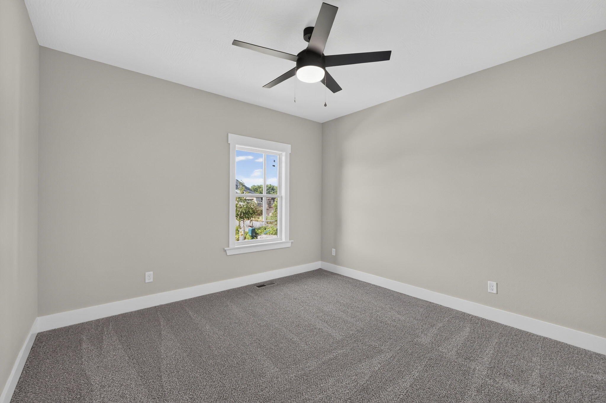 1749 East Skyline Property Photo 25