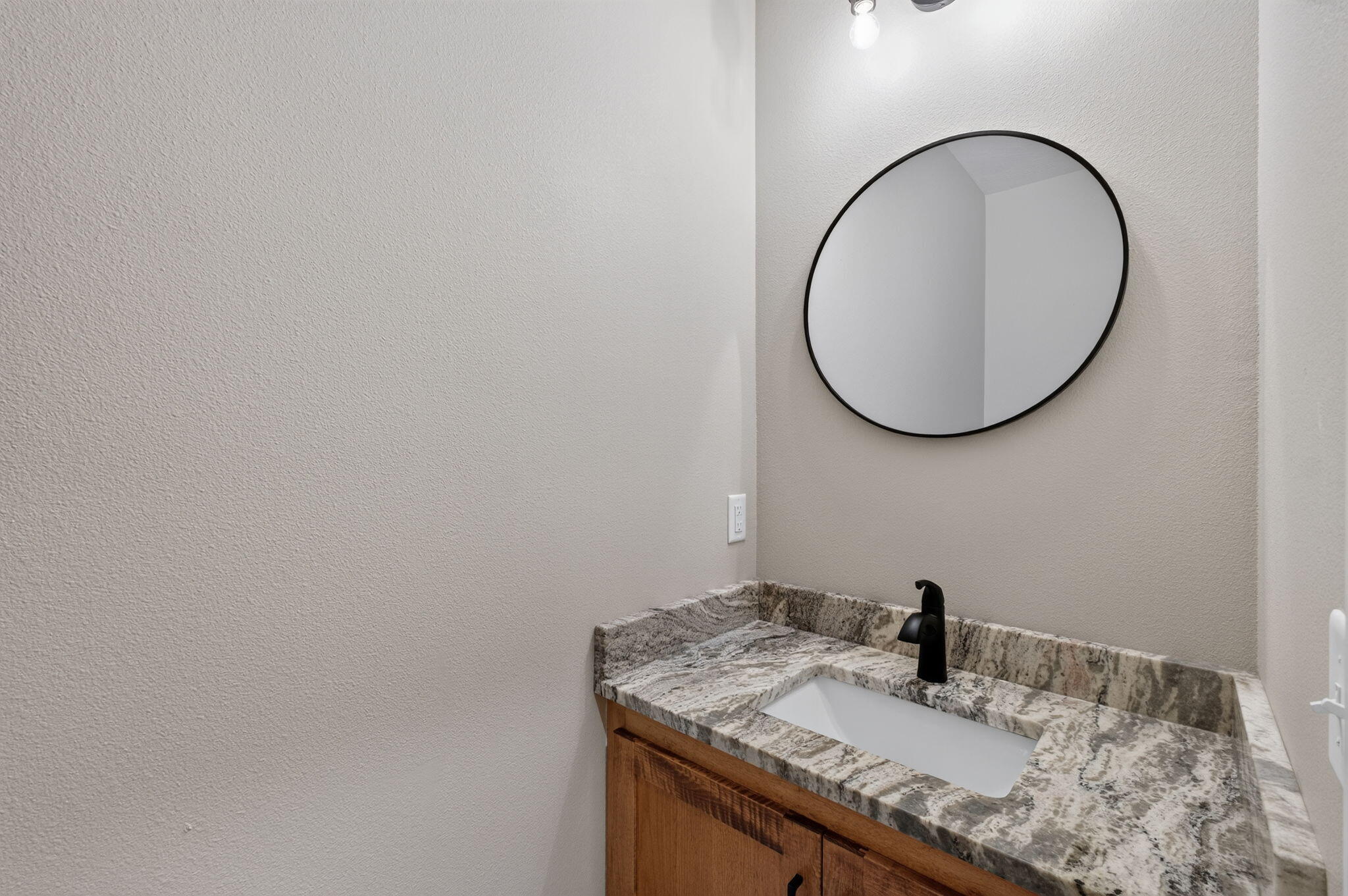 1749 East Skyline Property Photo 28