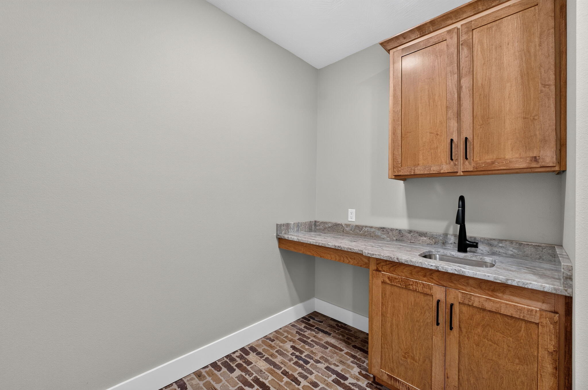1749 East Skyline Property Photo 29