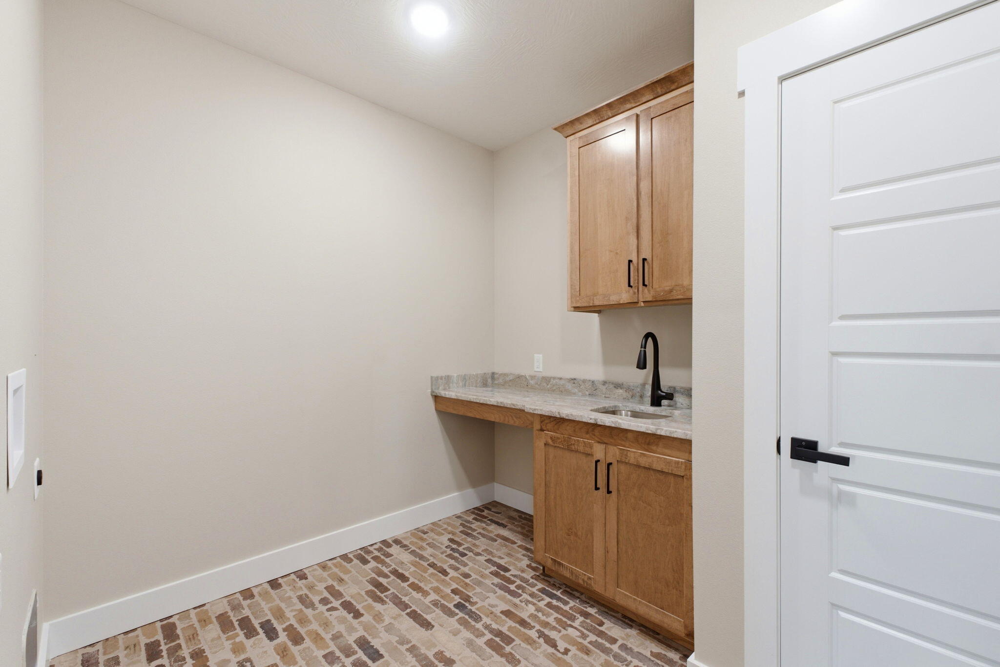 1749 East Skyline Property Photo 30