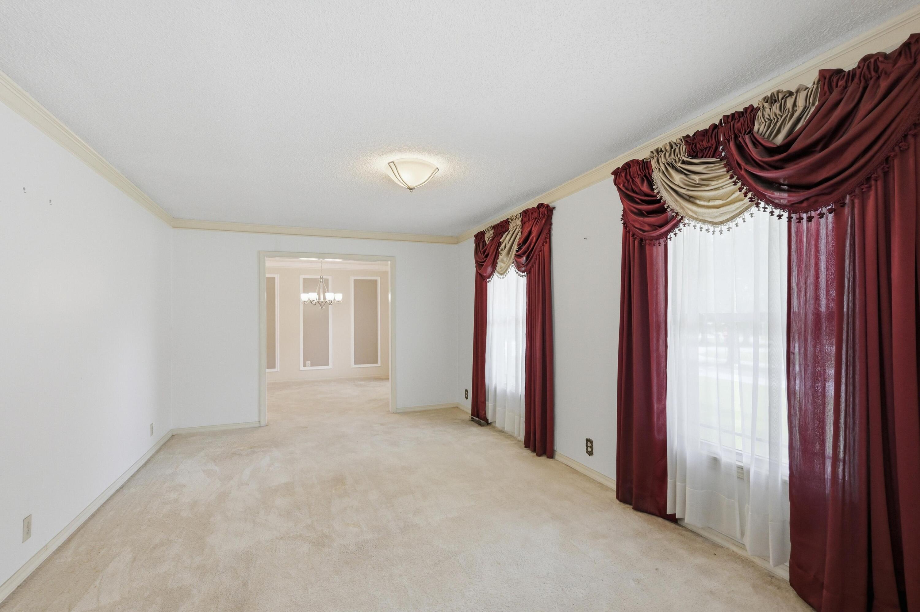 2020 South Eastwood Road Property Photo 7
