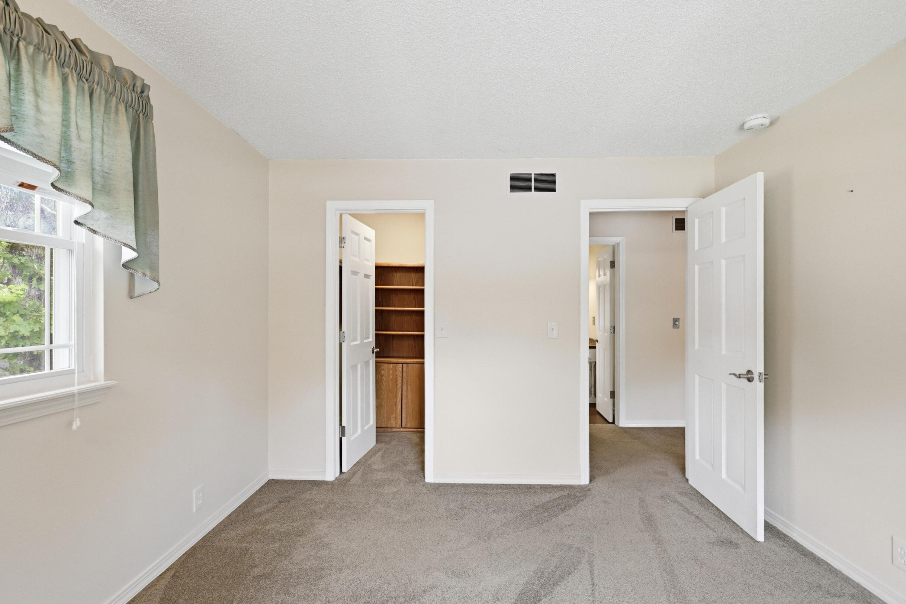 2020 South Eastwood Road Property Photo 26