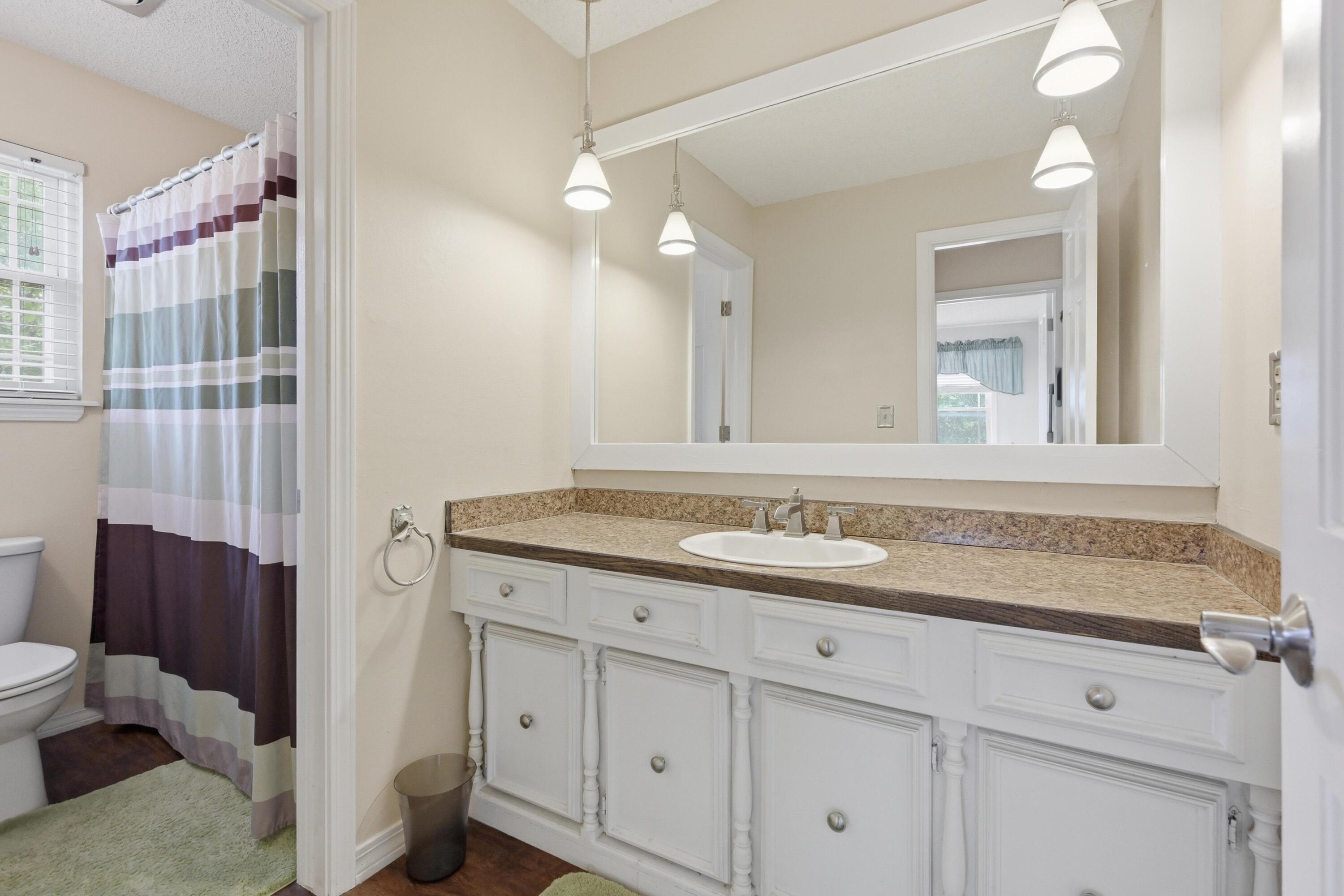 2020 South Eastwood Road Property Photo 27