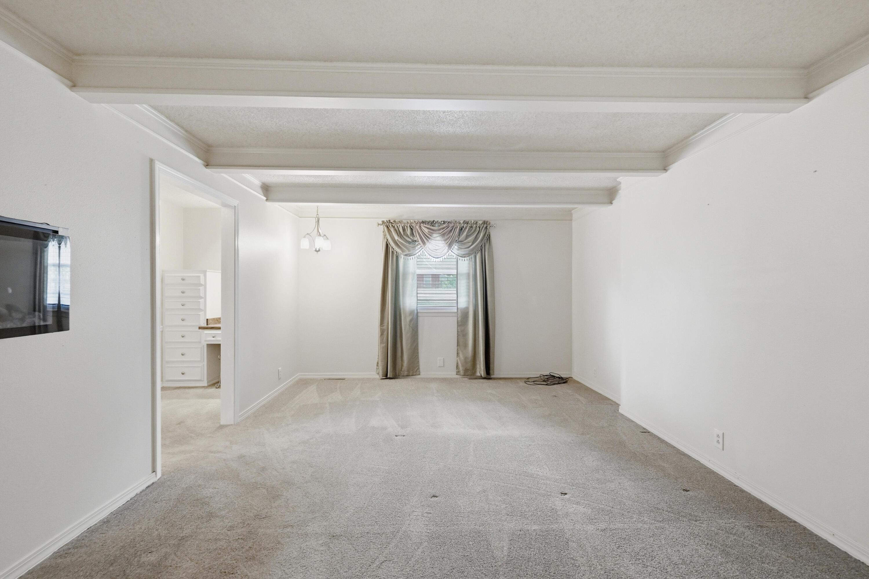 2020 South Eastwood Road Property Photo 30