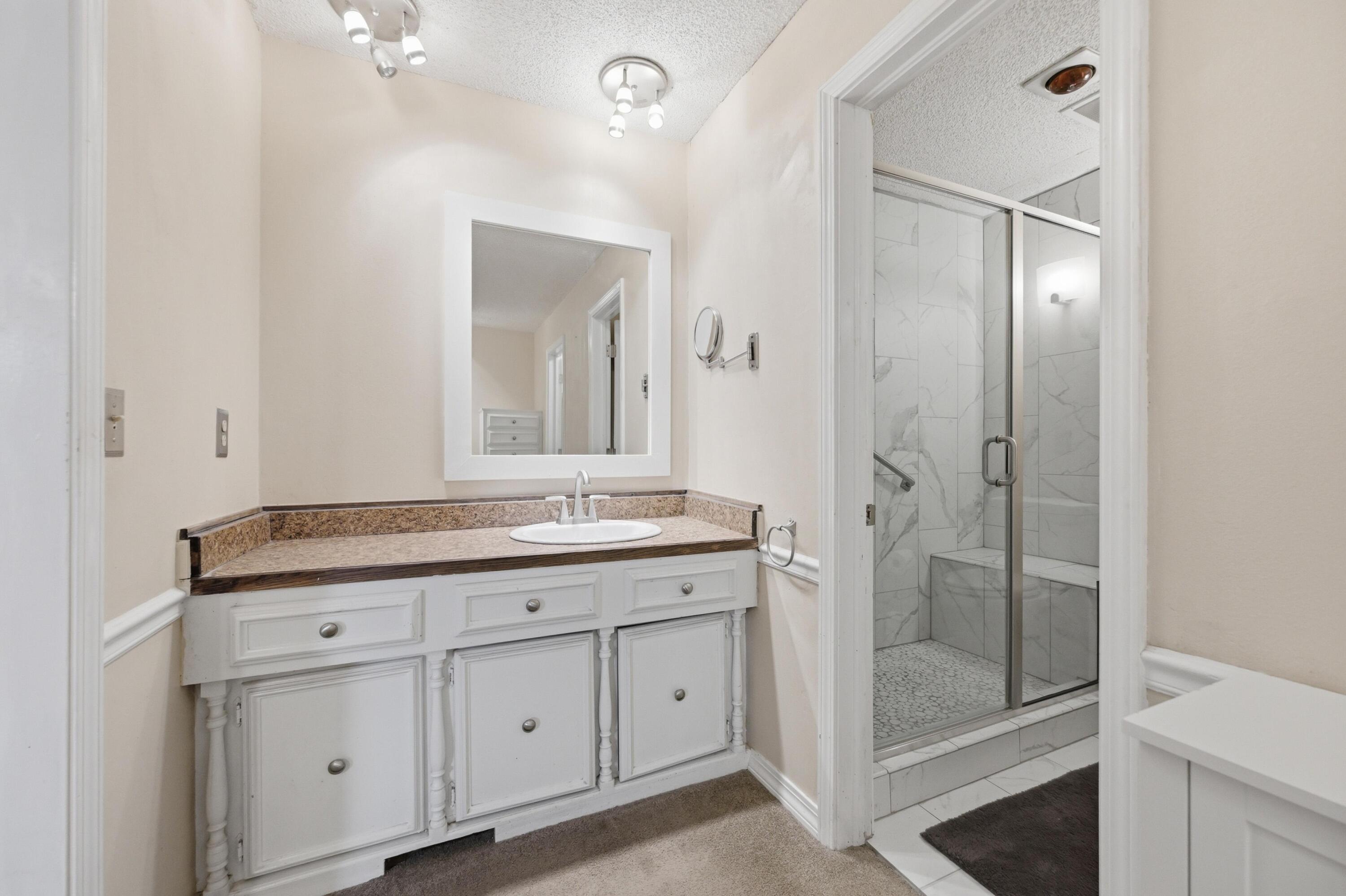 2020 South Eastwood Road Property Photo 36