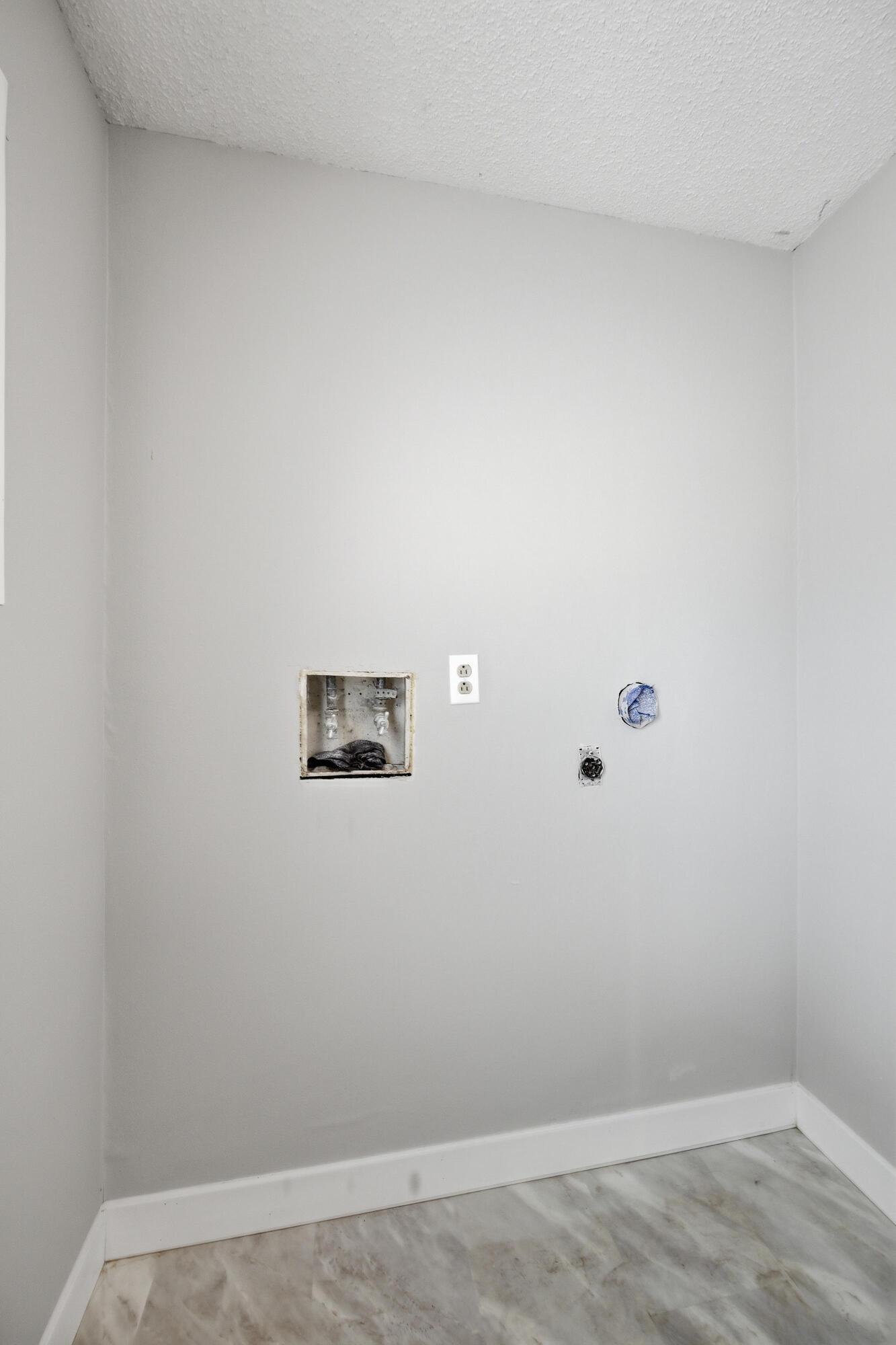 2020 South Eastwood Road Property Photo 40