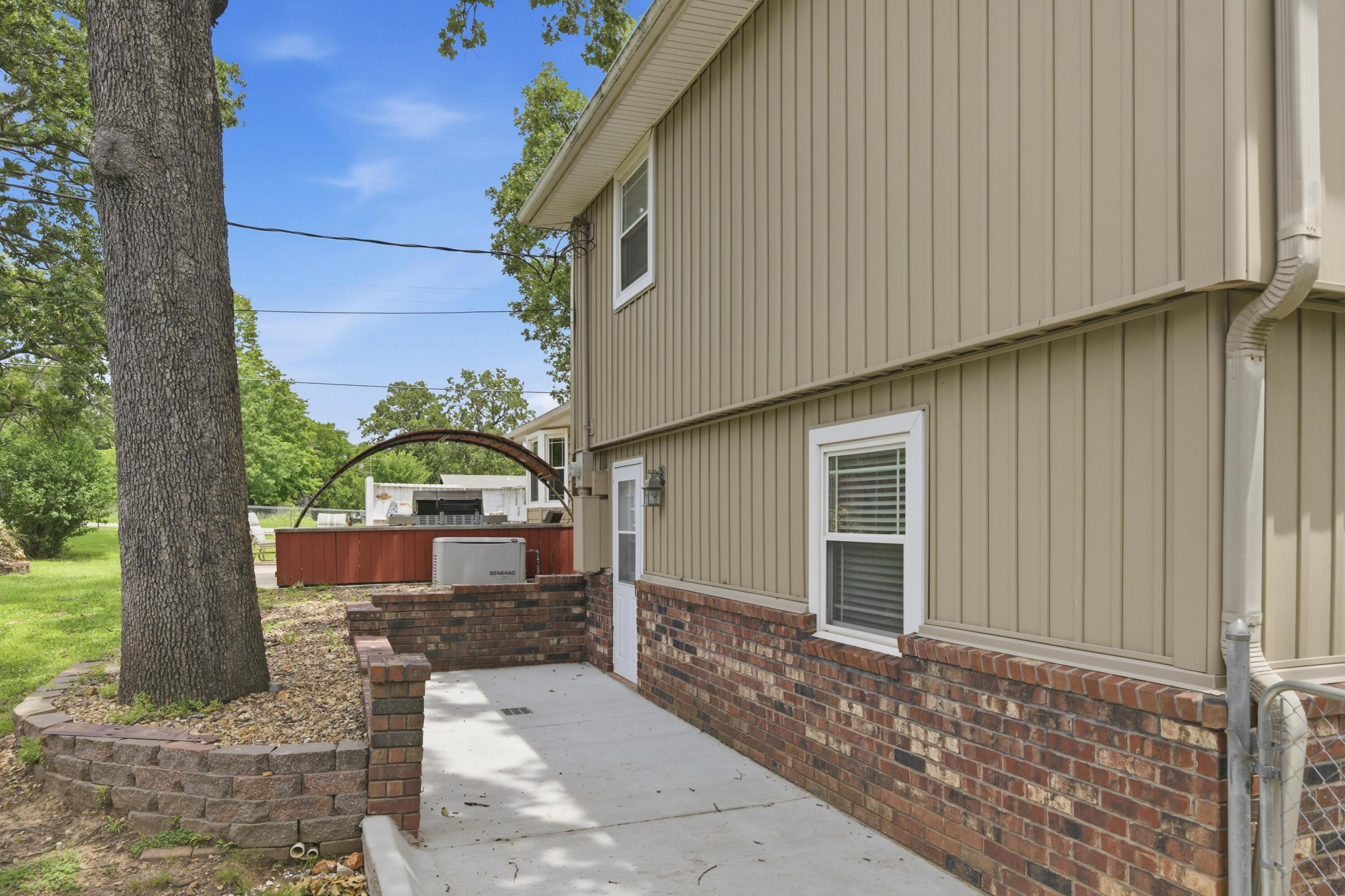 2020 South Eastwood Road Property Photo 61
