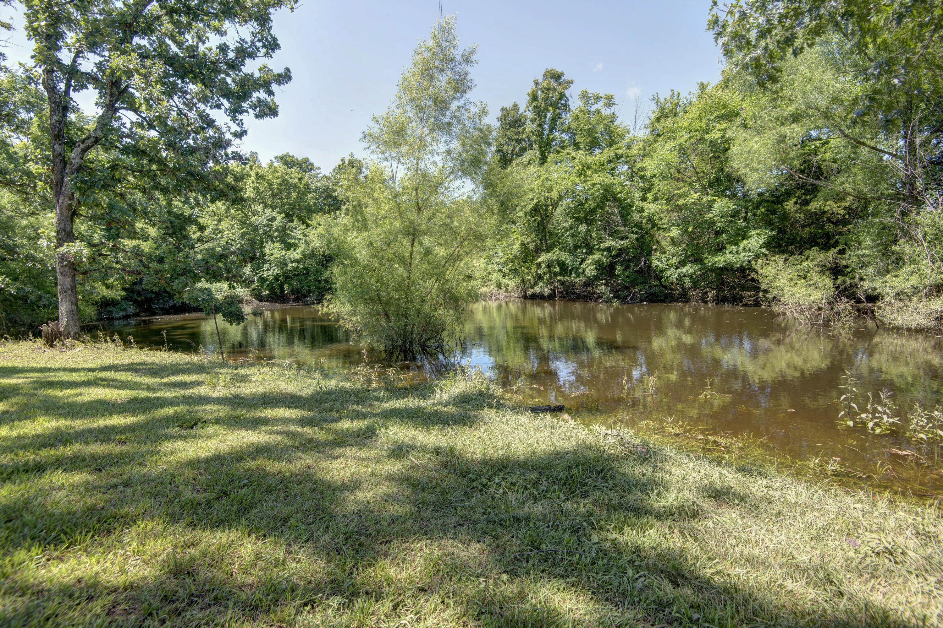 2210 Diggins Road Property Photo 4