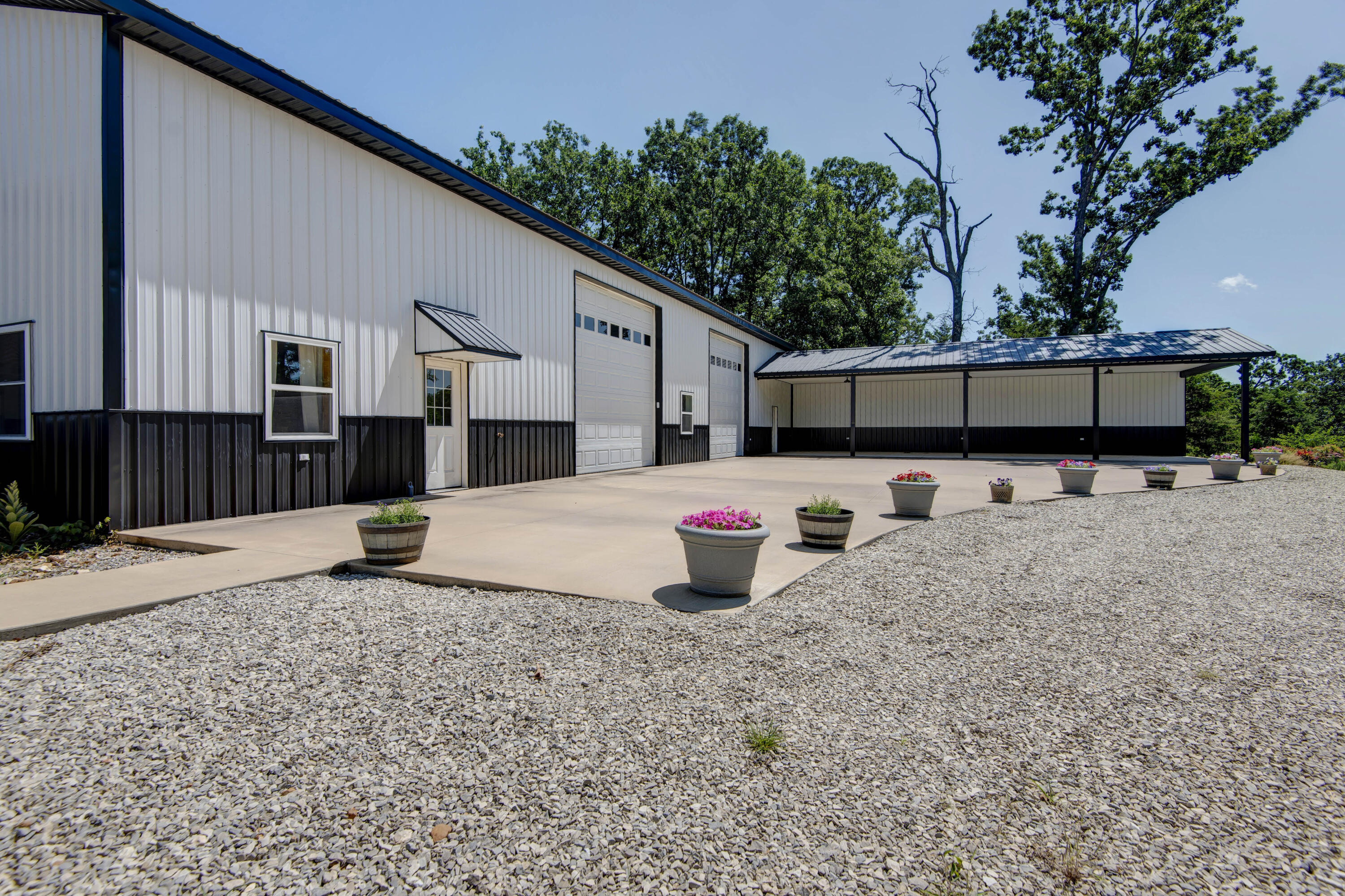 2210 Diggins Road Property Photo 6
