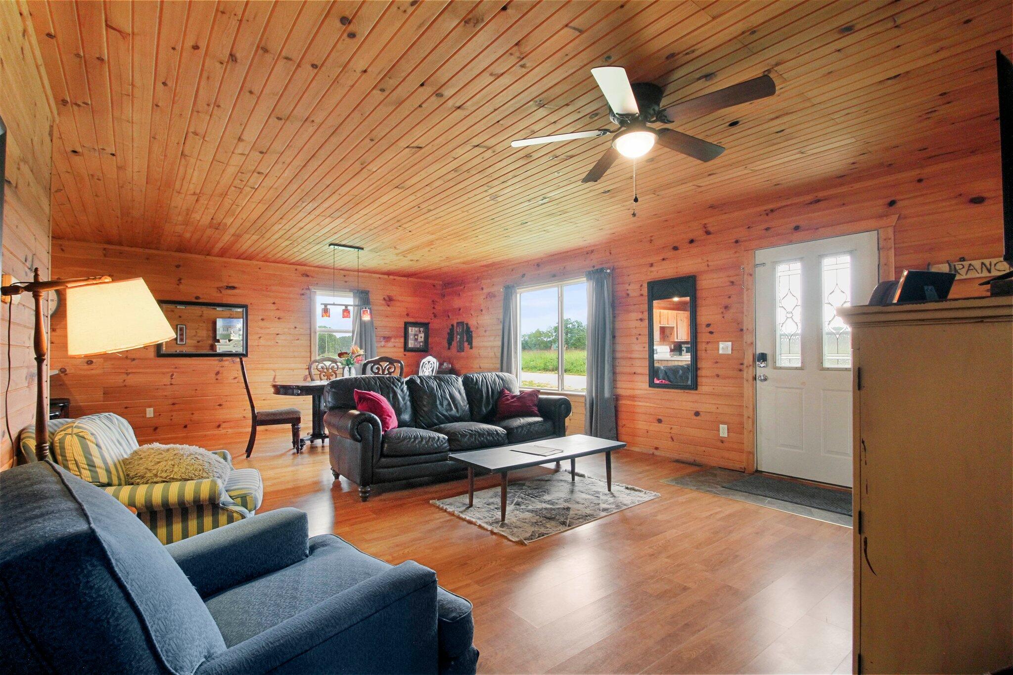 2646 County Road 382 Property Photo 6