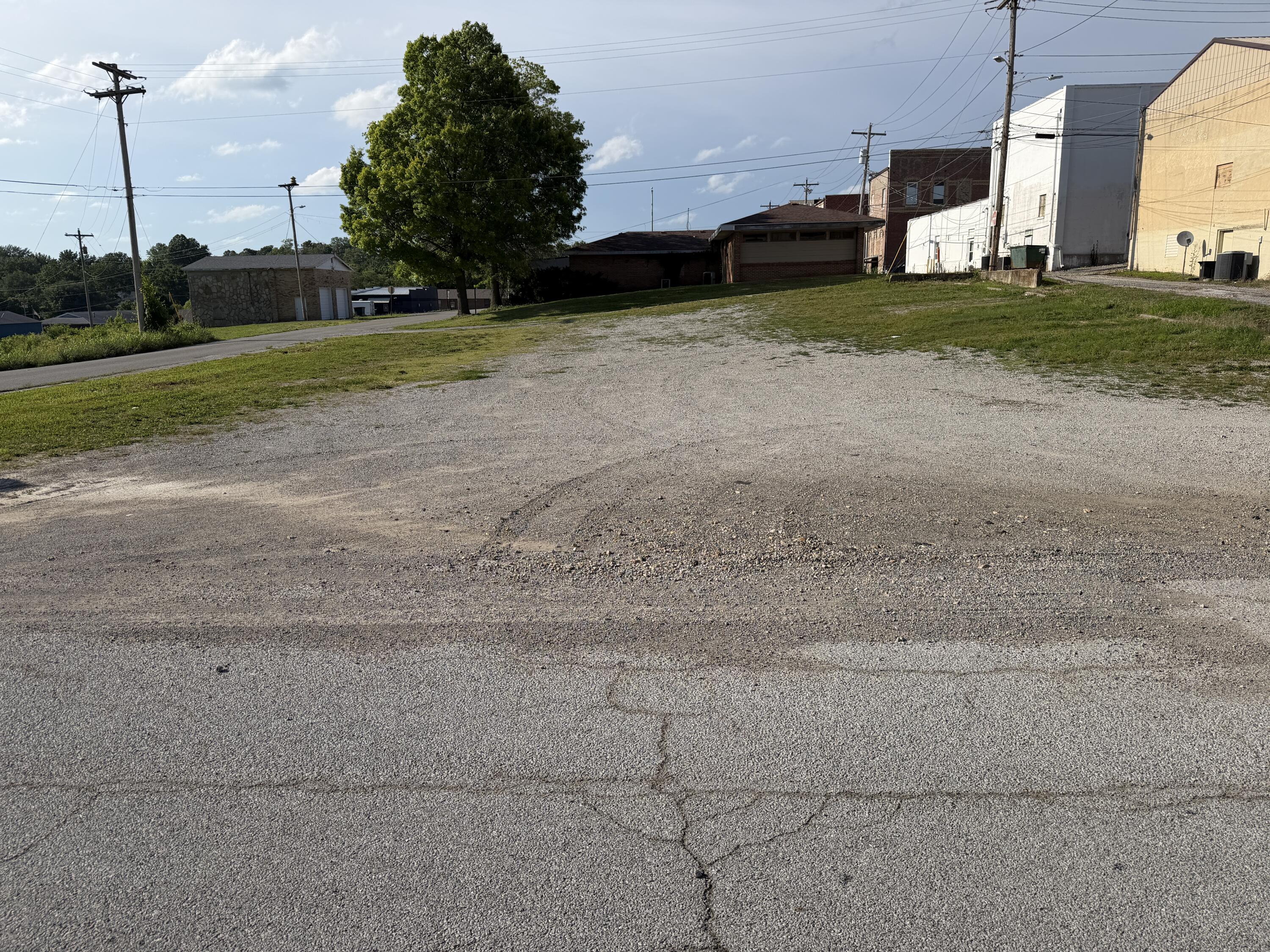 130 West Webster Avenue Property Photo 4